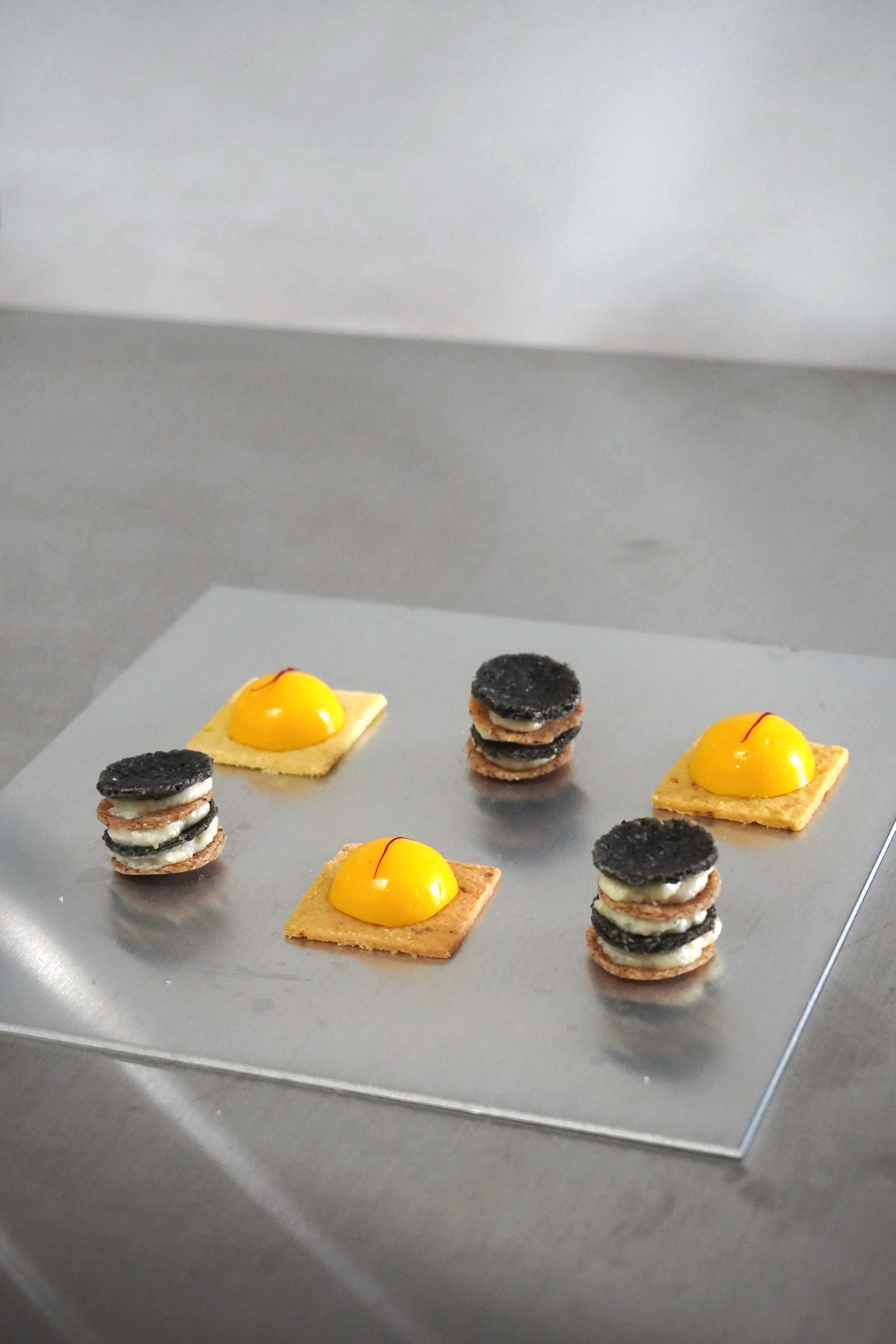 Lemon tart with a delicate French crust