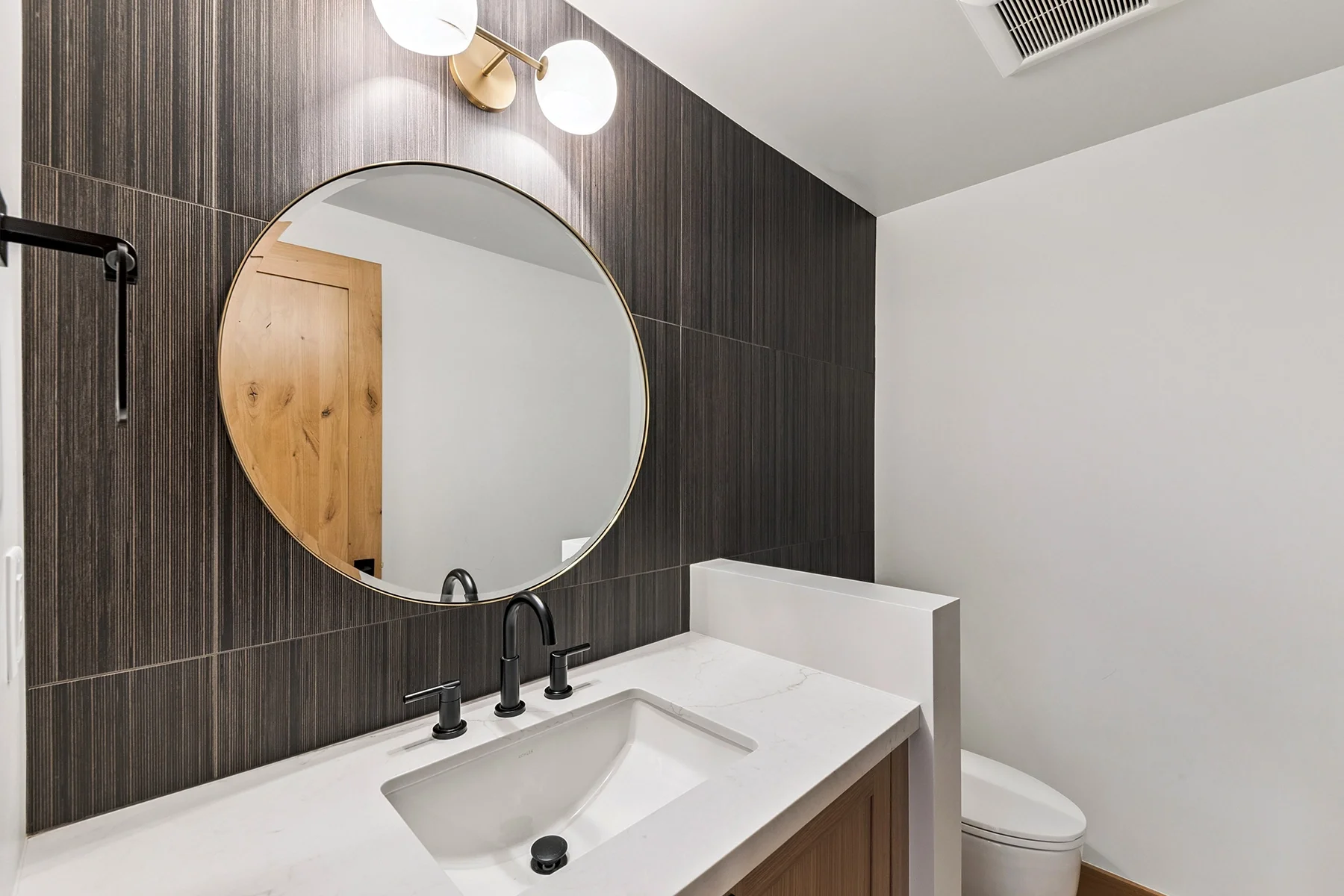 tudor-lane-bathroom-vanity-round-mirror-a34.webp