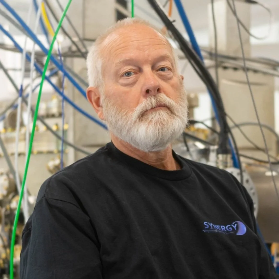 Doug Jeffers molecular beam epitaxy and advisor at Synergy