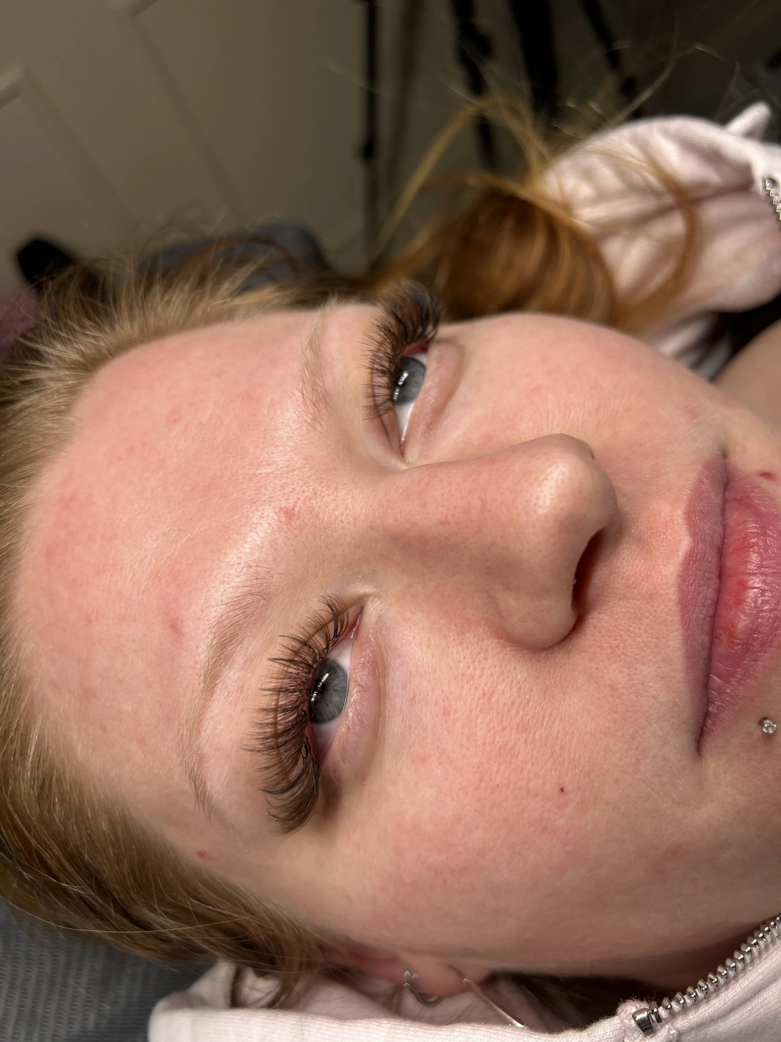 Brown Light Volume Lashes