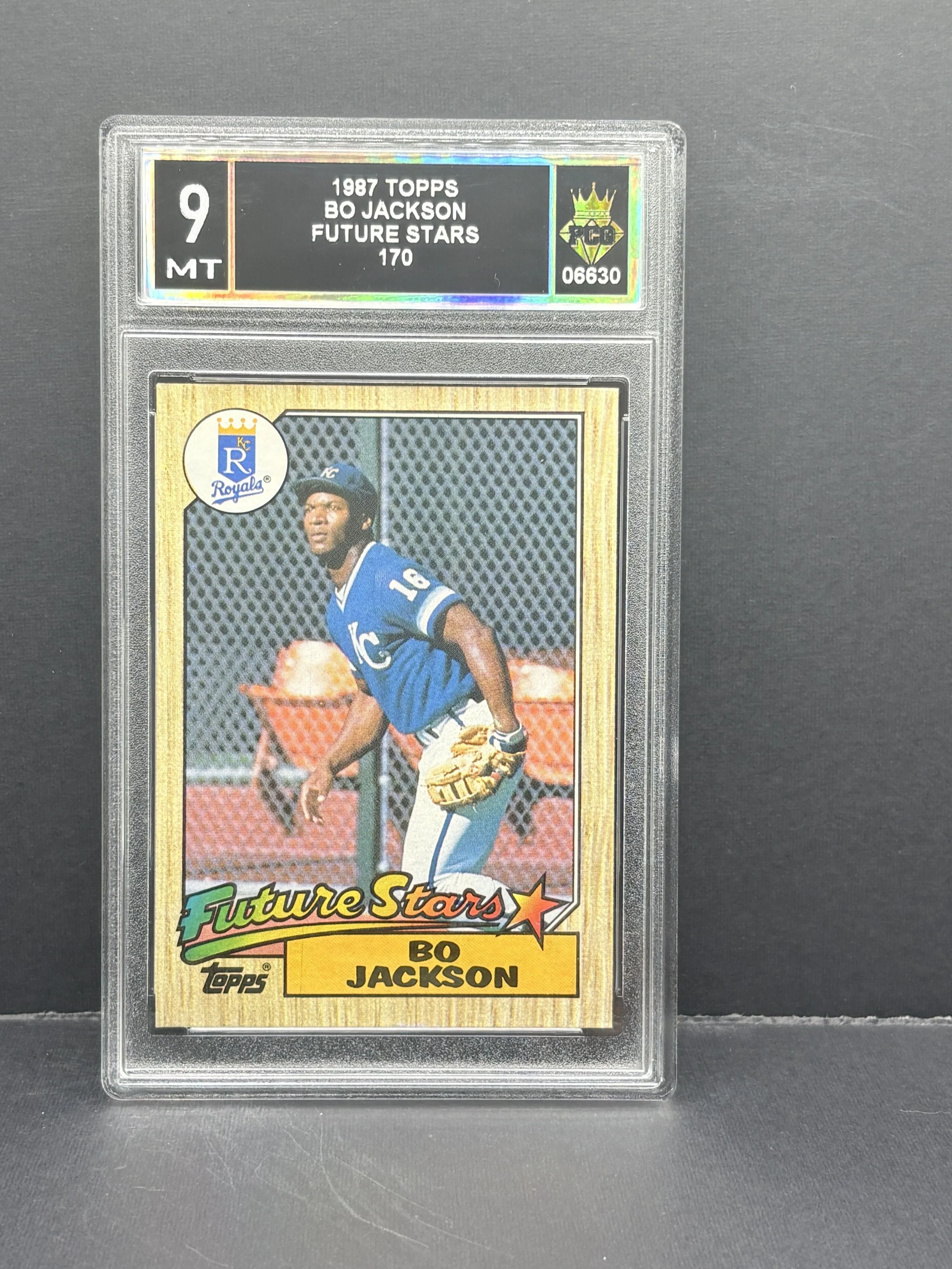 #06630 1987 BO JACKSON 9 MT