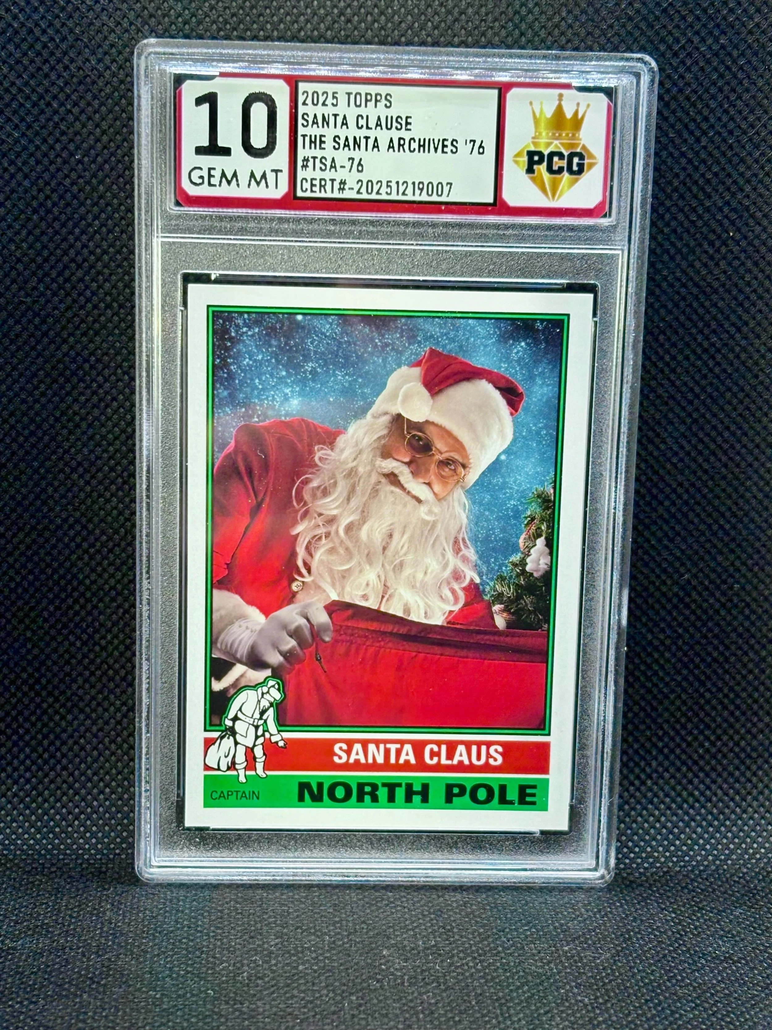 #20251219007 2025 Topps Holiday Santa Clause SP 10 GEM MT