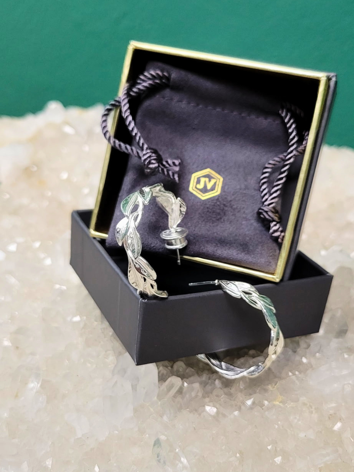 Hogue's Jewelry basket 3.3.png