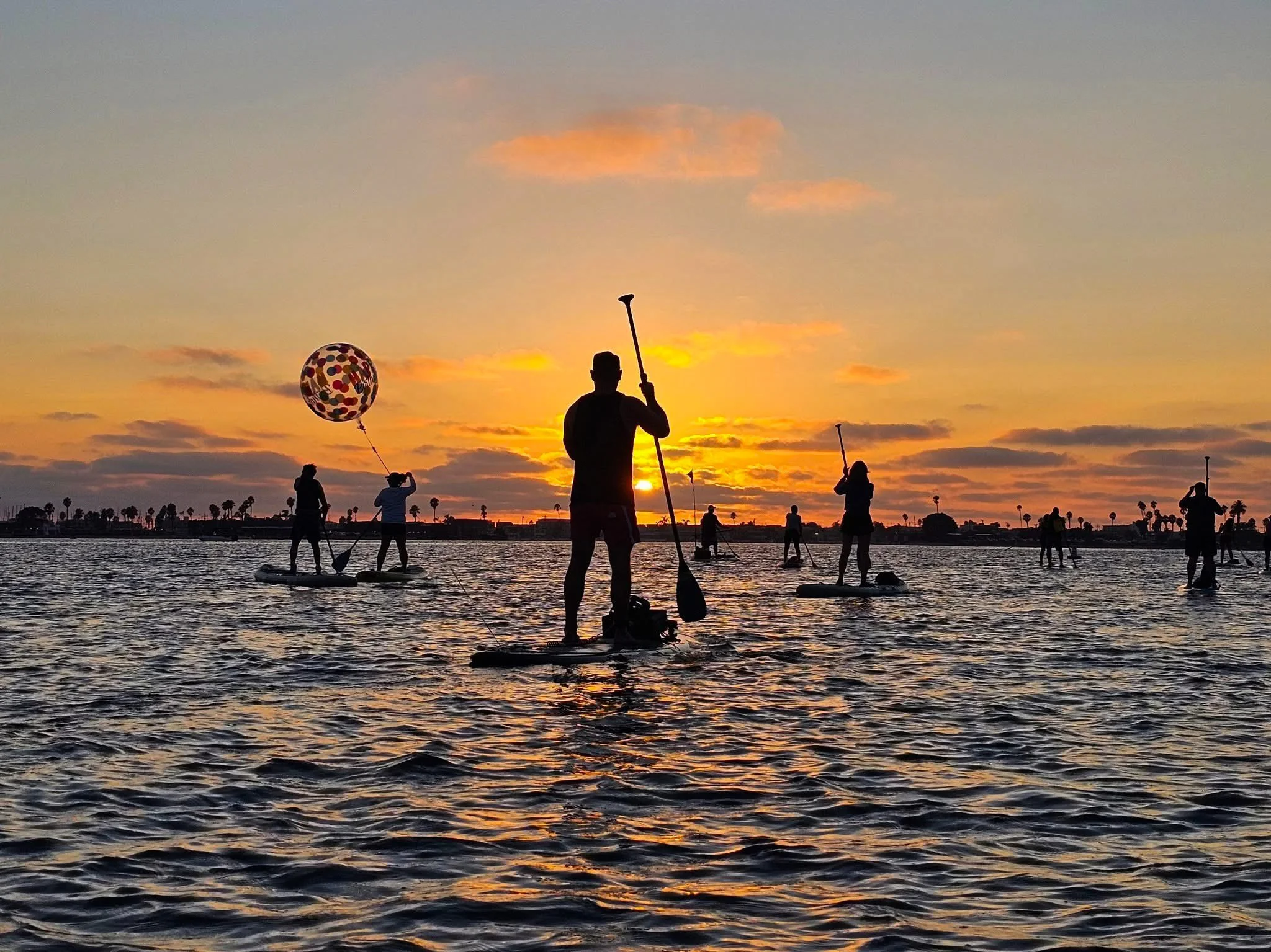 Paddle Boarding SD Paddle Boarders Crossing Mission Bay