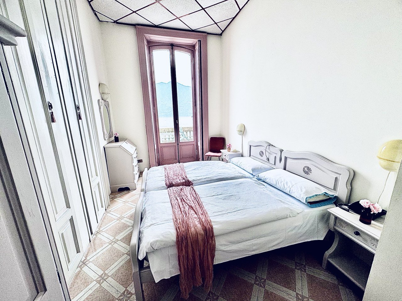 Relooking-room-terrace-double-bed.jpeg