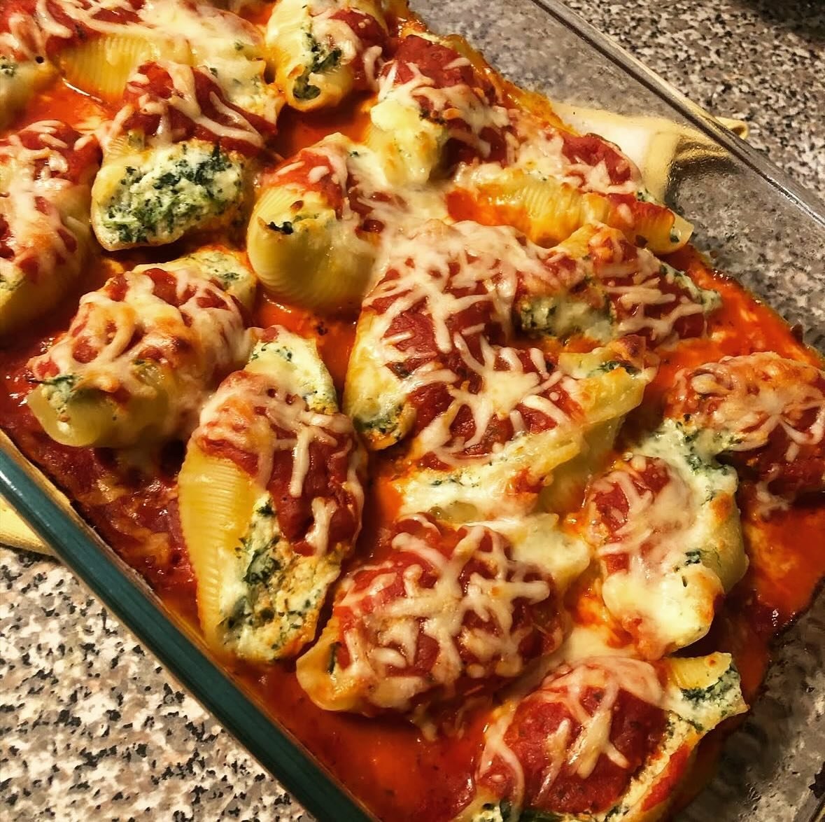 Looking ahead to next week!  Stuffed shells make an awesome freezer meal for yourself on a busy night or for that new mom in your life 💕