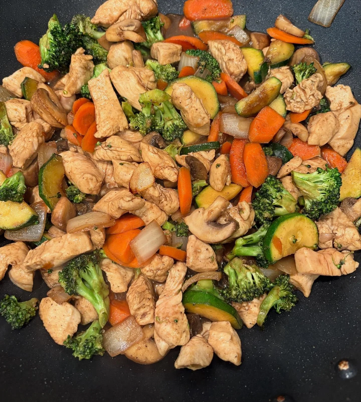 Chicken hibachi: healthy and delicious! 😍🔥
#chef #privatechef #personalchef #dinner #catering #caterer #wakeforest #wakeforestnc #foodporn #instafood #foodstagram