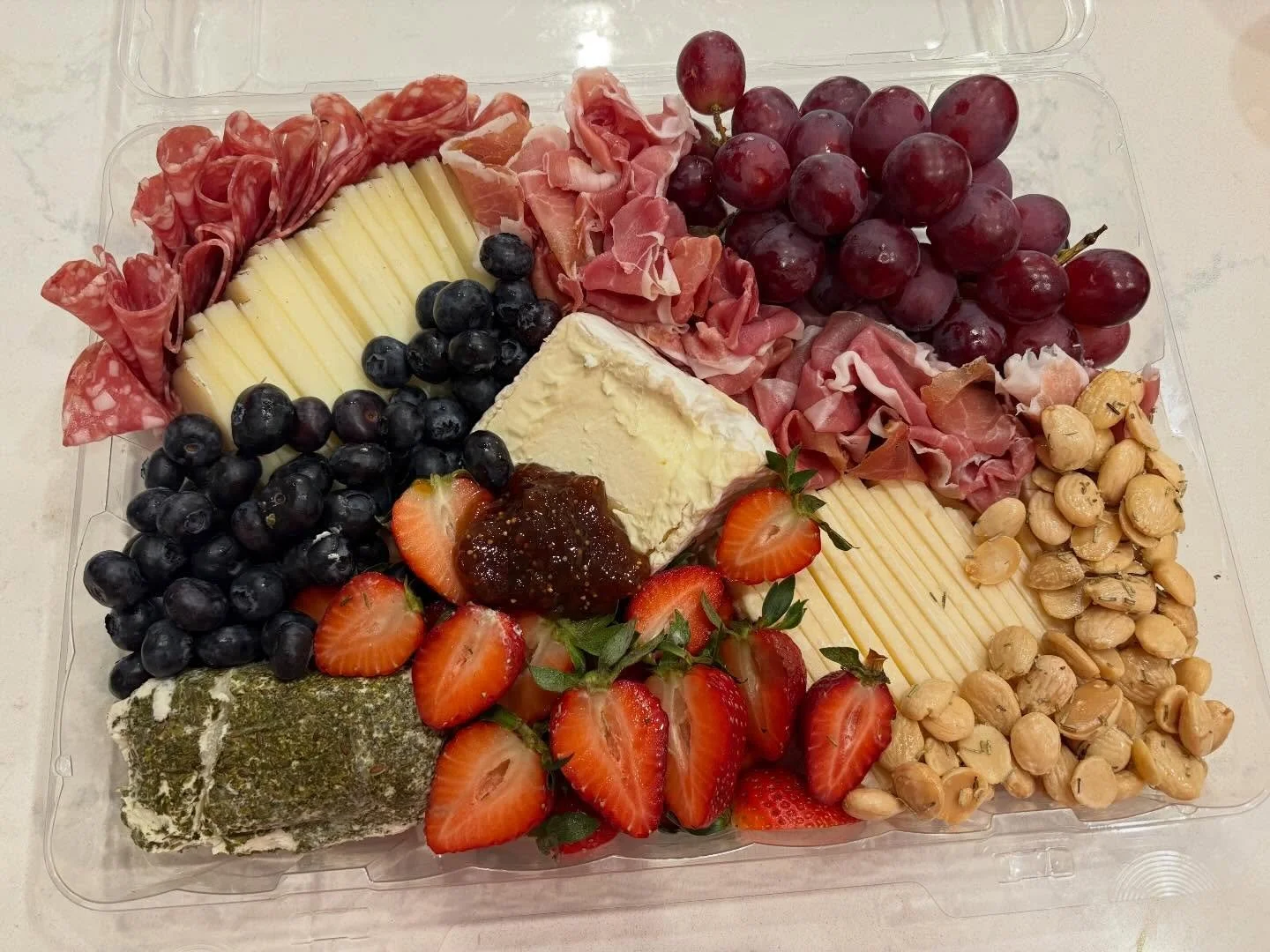 Party perfect snackle box 😍 🧀 
#chef #cheflife #catering #wakeforesteats #wakeforestnc