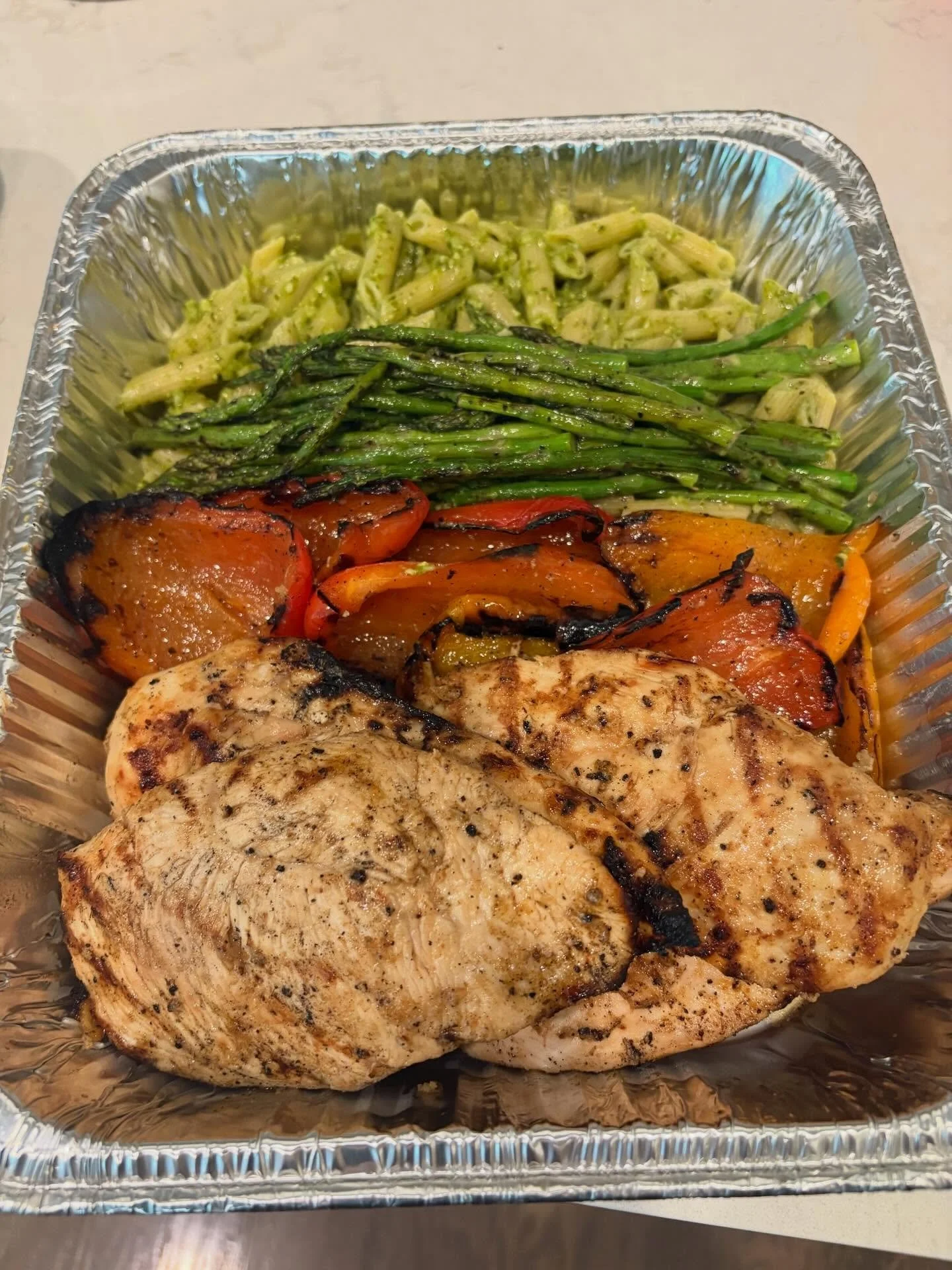 Tonight&rsquo;s dinner: grilled chicken and veggies with pesto pasta! 
#yum #wakeforestnc #dinner #catering #chef