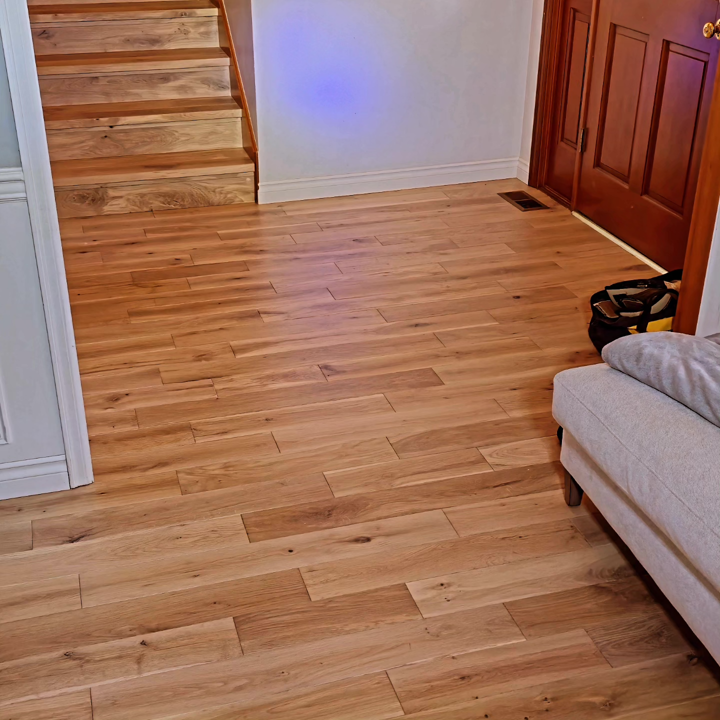 Oak Floor with Door Stairs.png