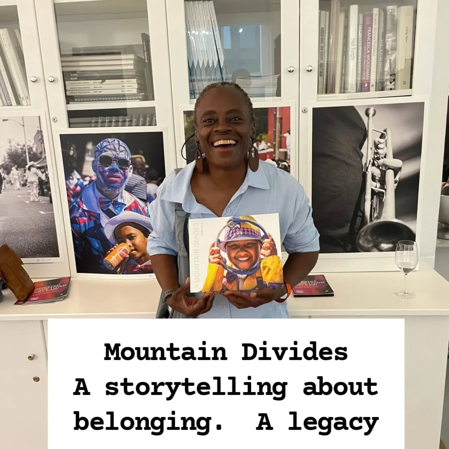 It's not a story of mountains. It's not only a photobook. It's a call for urgently reclaim our belongings.
#Shootforpurpose 
#Humansofcapetown 
#GalleryF
#TheRebuiltHorizon