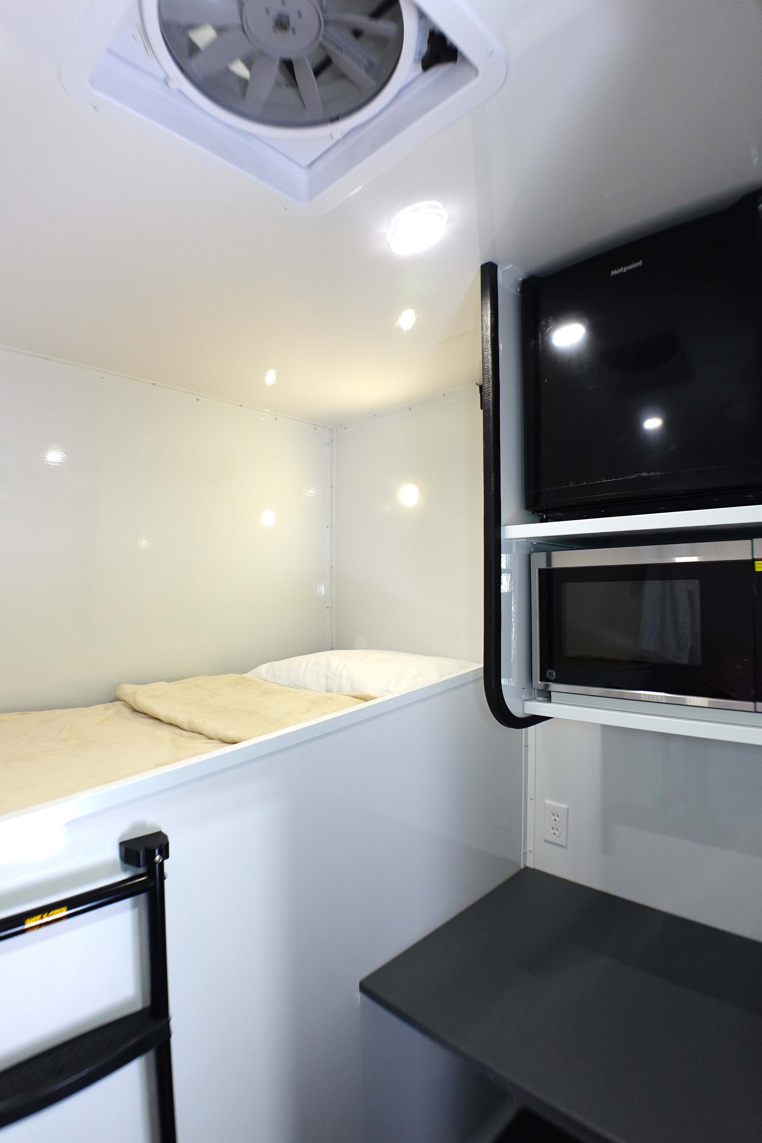 8-Station-Bunkhouse-Int-4.jpg