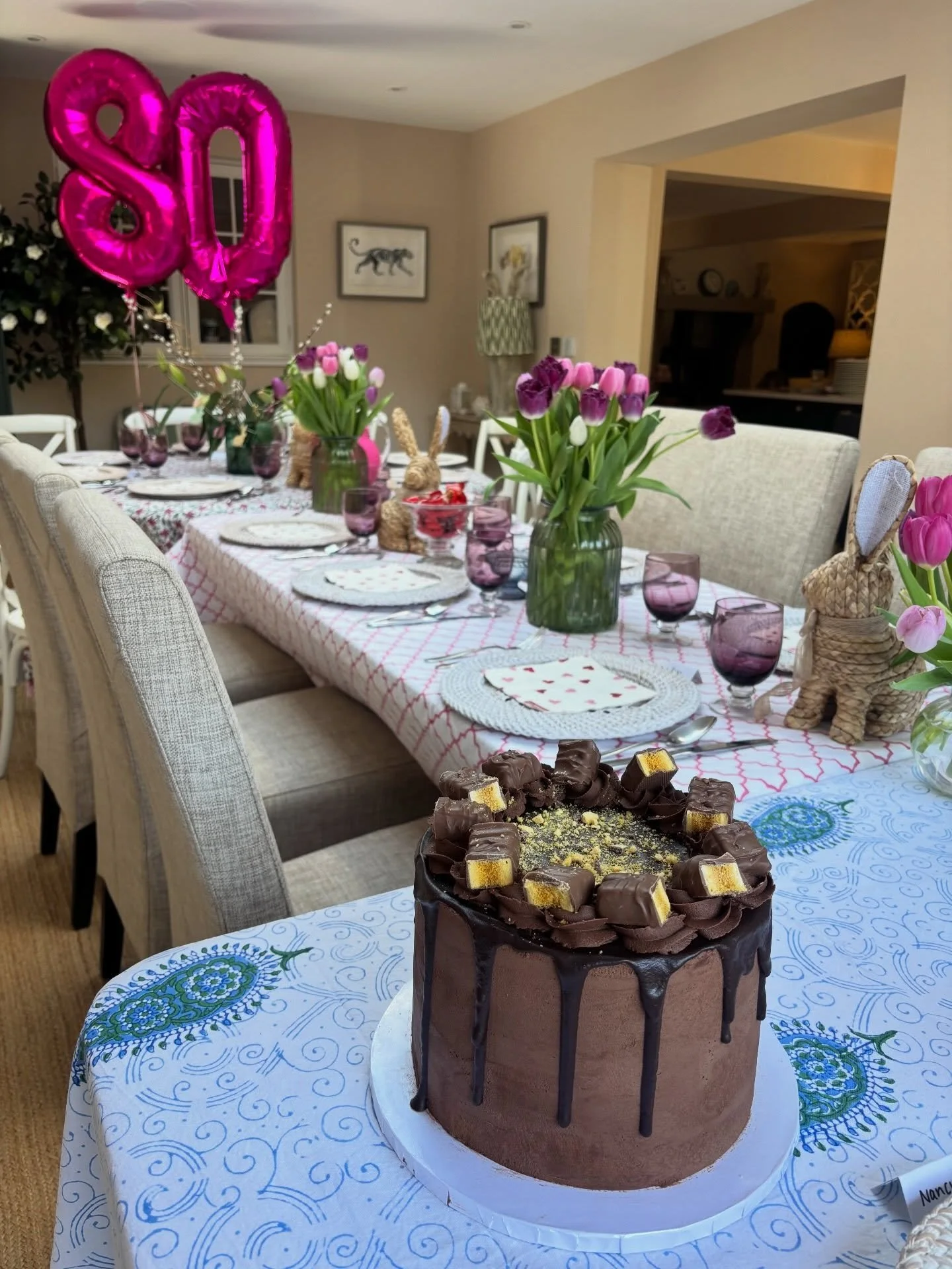 Chocolate Crunchie &amp; salted caramel cake for a very special 80th ✨ 

#chocolatedripcake #crunchiecake #80thbirthdaycake #homebaker #bakesbyflo