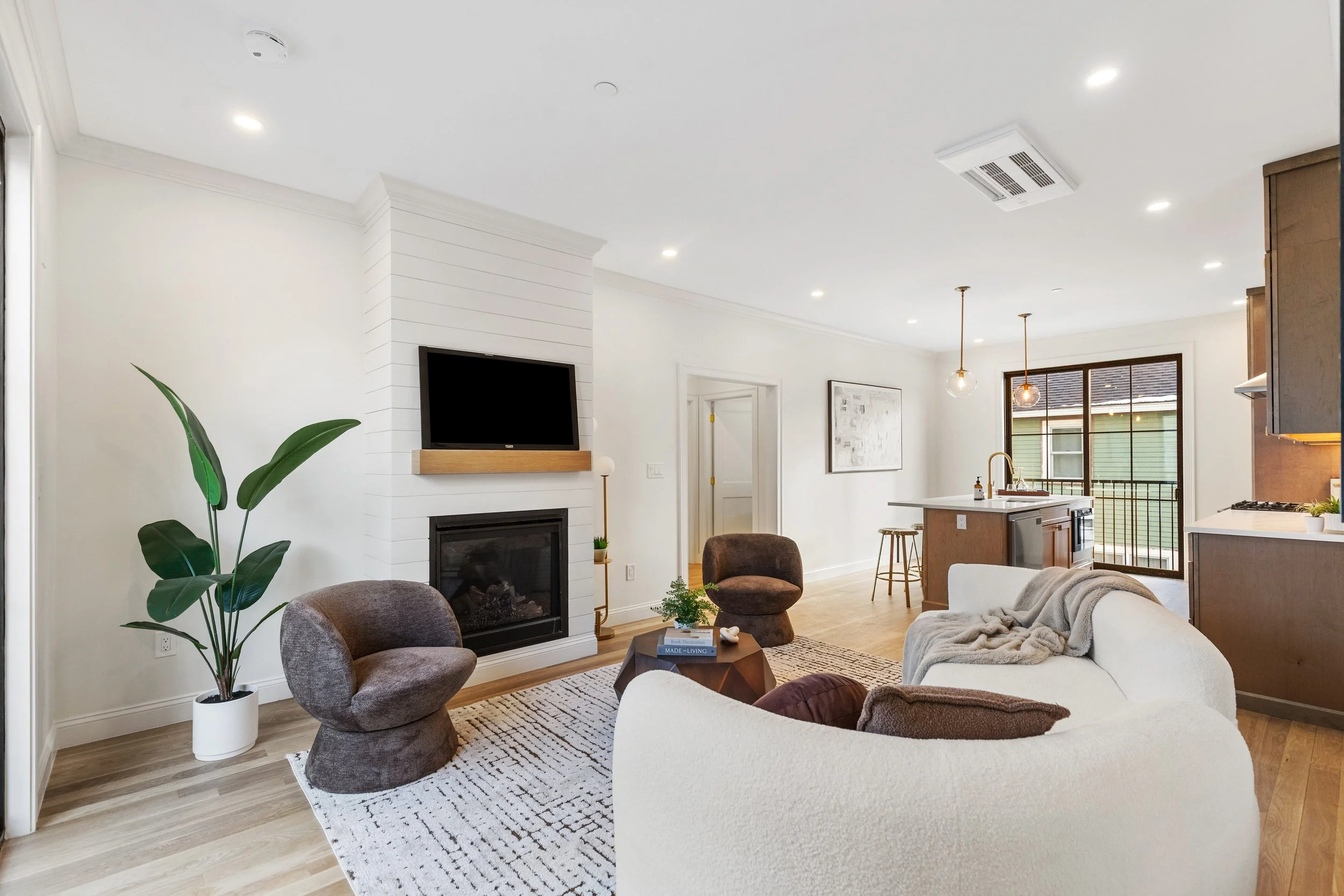 27 Shepard St Unit 4 Boston MA-print-004-011-IMG 1792-4200x2800-300dpi.jpg