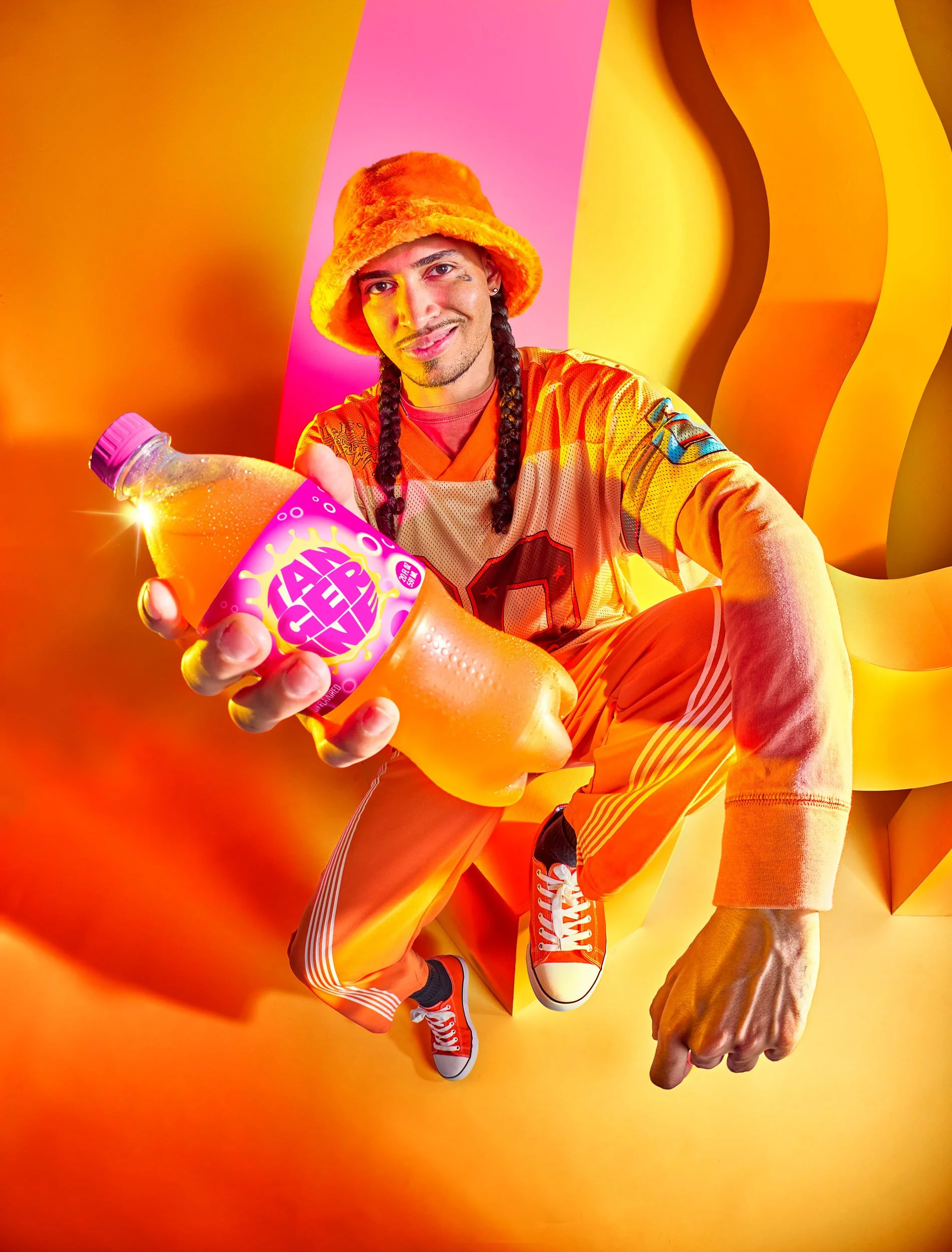 Chava_oropesa_food_photography_tangerine_soda_bottlr_model.jpg