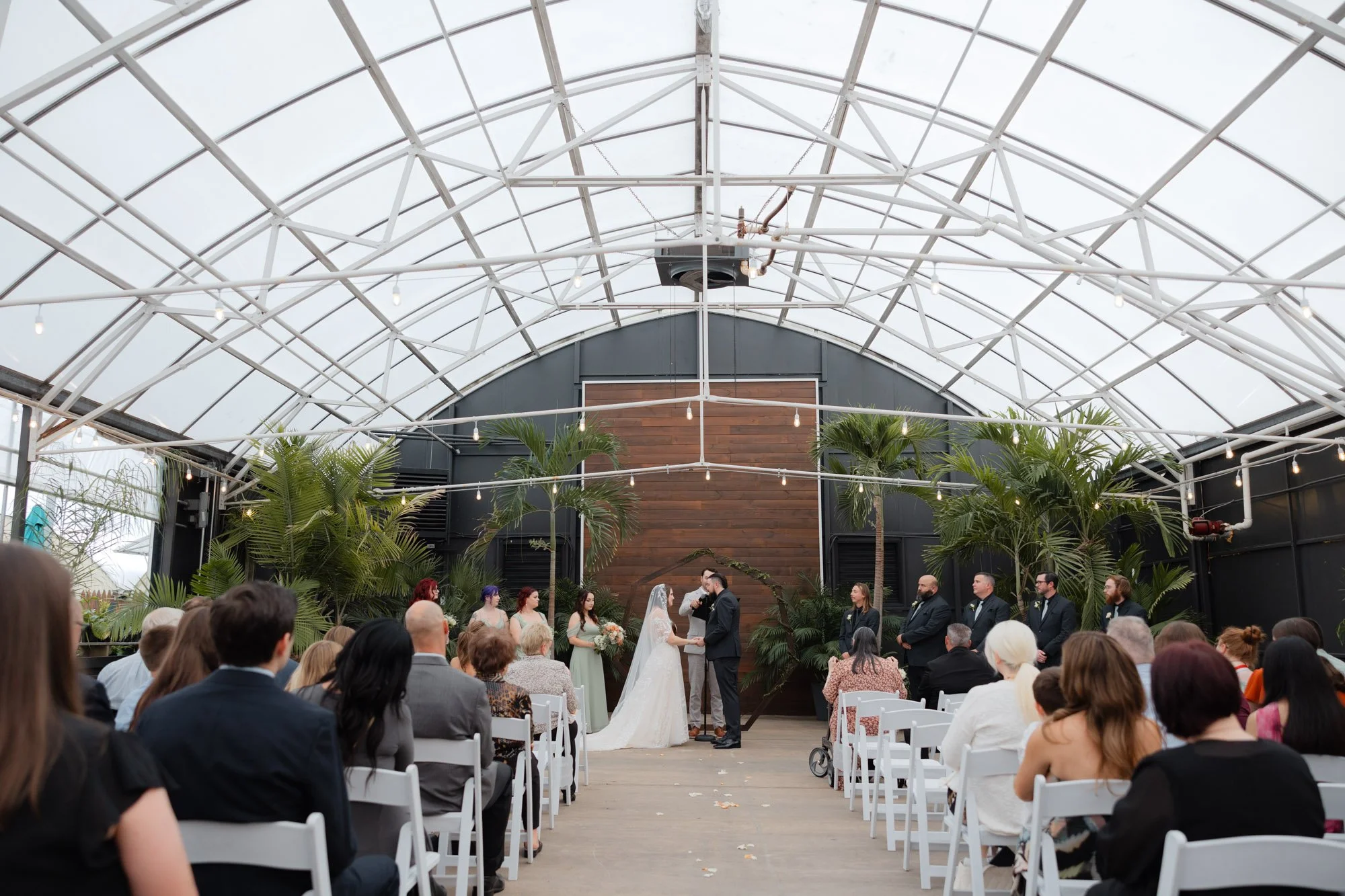 Cincinnati Wedding Venue Spotlight | BenKen Garden Center — Intimate Autumn Wedding