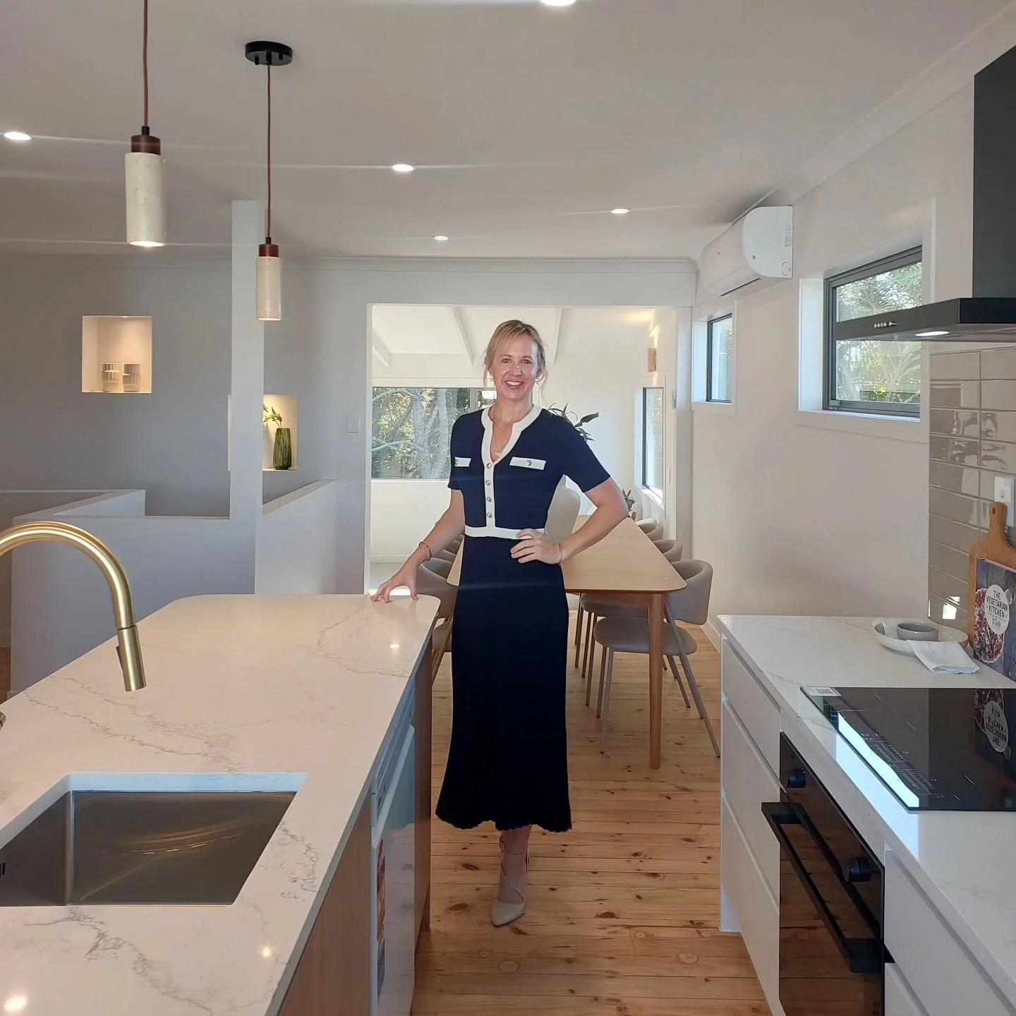 Coming Soon in Browns Bay - Beautifully renovated throughout, 3 bedrooms + bonus room &amp; rumpus, outdoor entertaining, big Freehold site.

Watch this space...