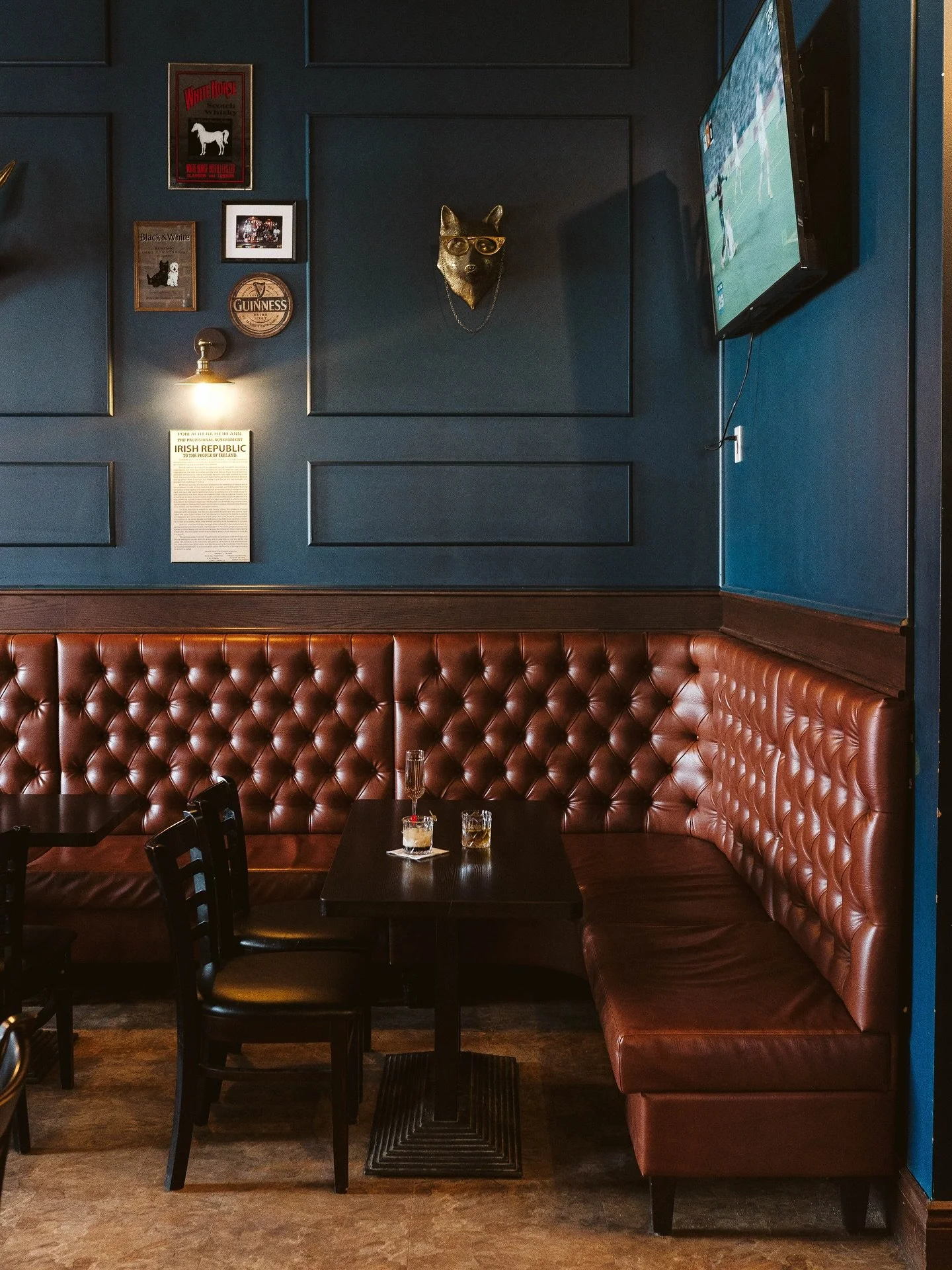 🍀 STEP INTO A PROPER PUB 🍀

Welcome to Flynn&rsquo;s Public House, where great food, good pints, and even better company come together under one roof.

Proudly family-owned and operated in the heart of Penetang since 2013, Flynn&rsquo;s is more tha