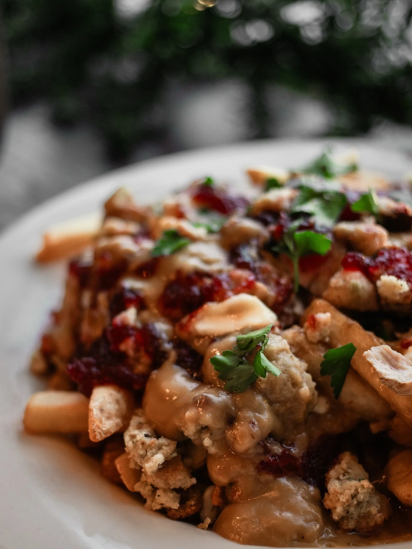 Spend your Holiday Monday at Flynn&rsquo;s 🍂✨

🦃 Turkey Dinner Poutine &ndash; $21 (all the cozy holiday flavours loaded on crispy fries)
🦪 Half-Price Mussels &ndash; all night long!
🧠 Quiz Night at 7PM &ndash; gather your crew and put your knowl