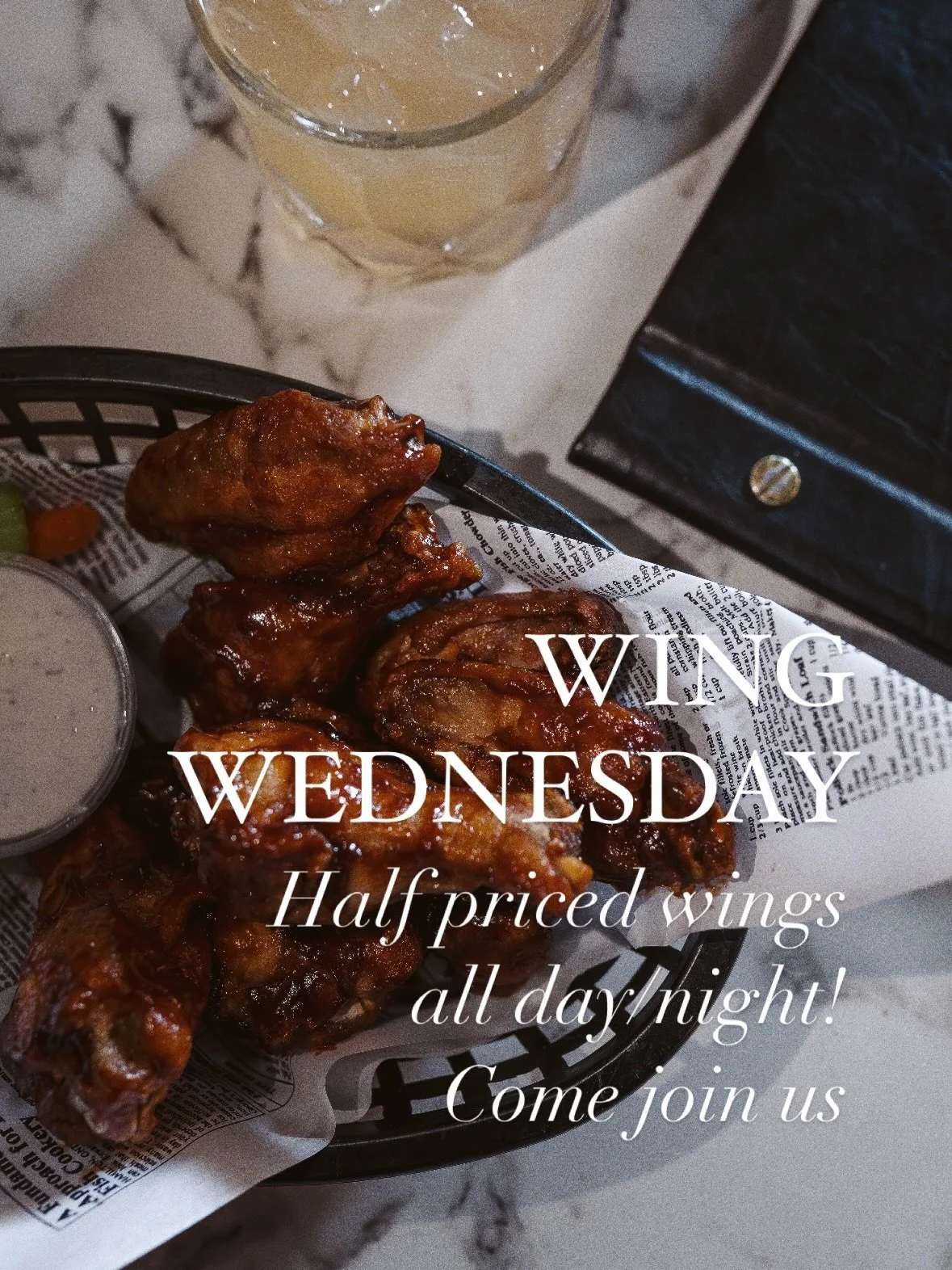 🍗 Wingy Wednesday at Flynn&rsquo;s! 🍗

Midweek cravings? We&rsquo;ve got you.
Join us tonight for Wingy Wednesday &mdash; dig into your favourite wings and sip on $9 cocktails all night long. 🍸

PLUS&hellip; our new Holiday Poutine has officially 