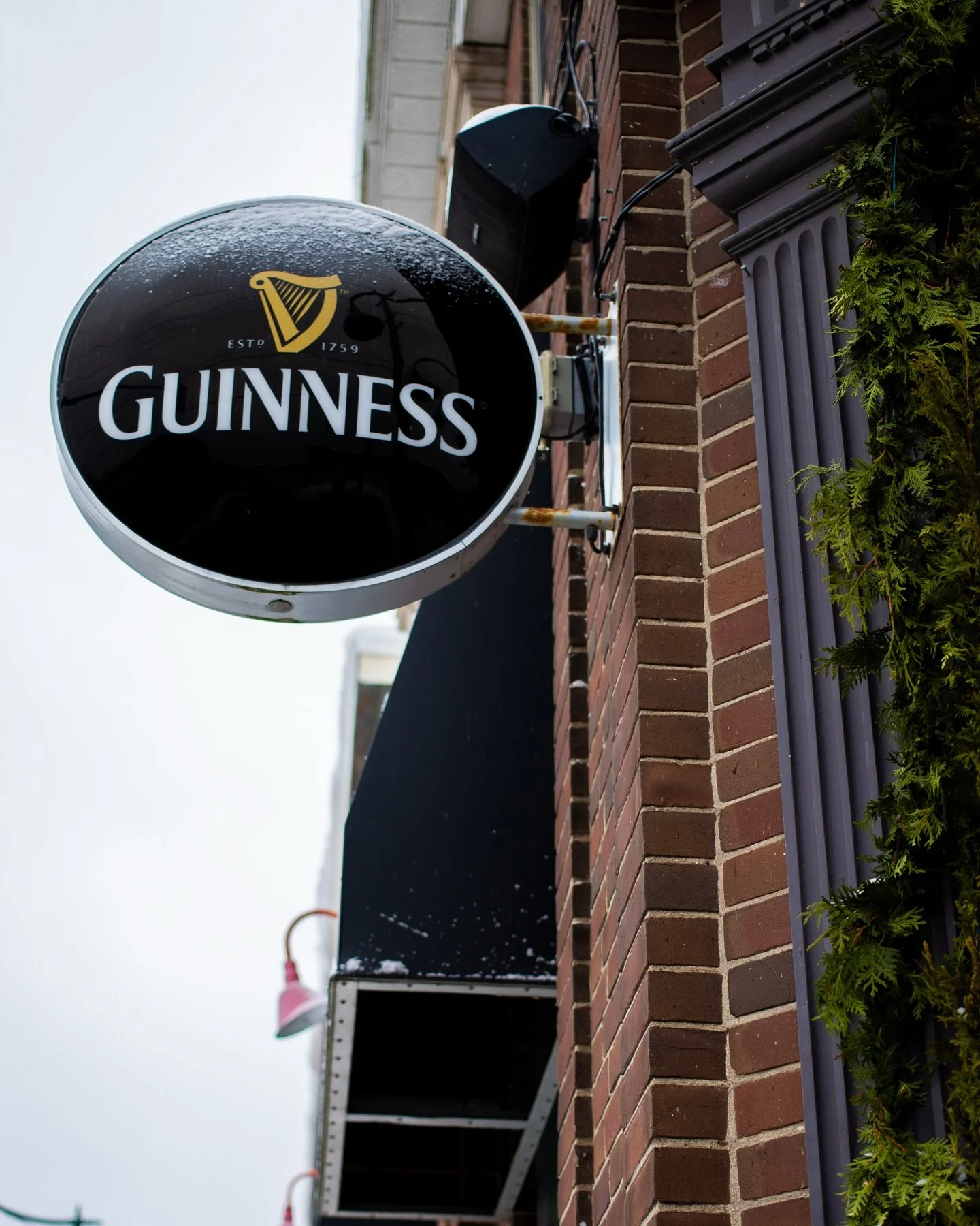 Happy Boxing Day from all of us at Flynn&rsquo;s! 🎁🍻
We&rsquo;re open 11 AM&ndash;1 AM today, so if you&rsquo;re tired of cooking (or doing dishes), let us take care of dinner tonight.

Our holiday menu is still on &mdash; and if you haven&rsquo;t 