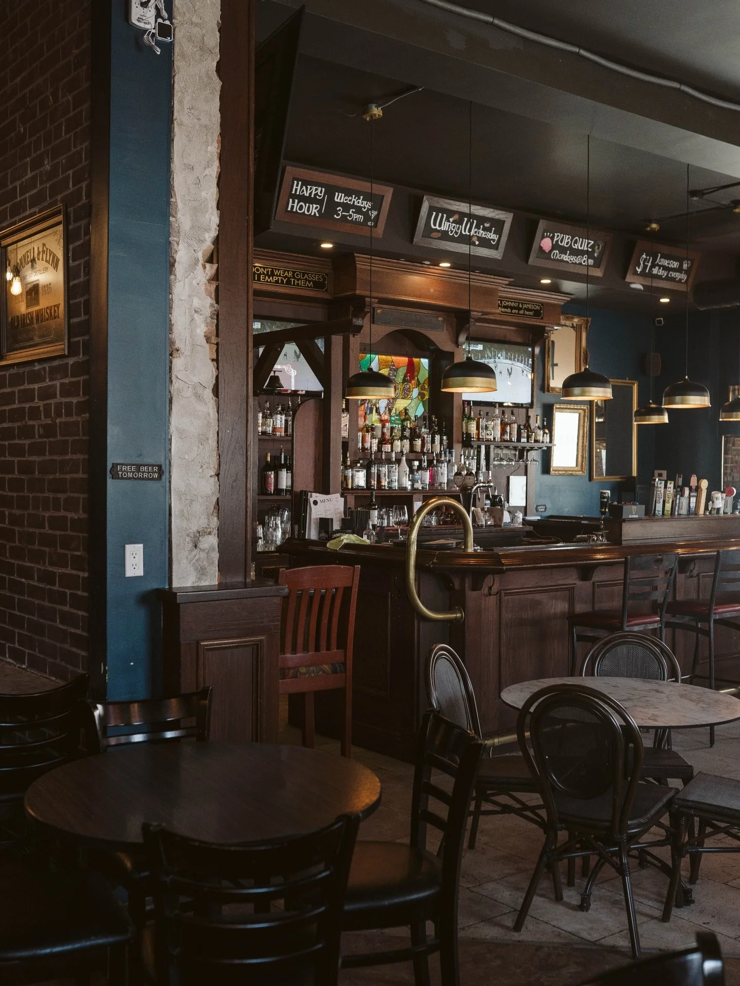 🍀 Welcome to Flynn&rsquo;s 🍀

Where the pints are poured right, the food is hearty, and everyone feels like a regular &mdash; even on their first visit.

Whether you&rsquo;re here for trivia, live music, a proper Guinness, or just good company, you