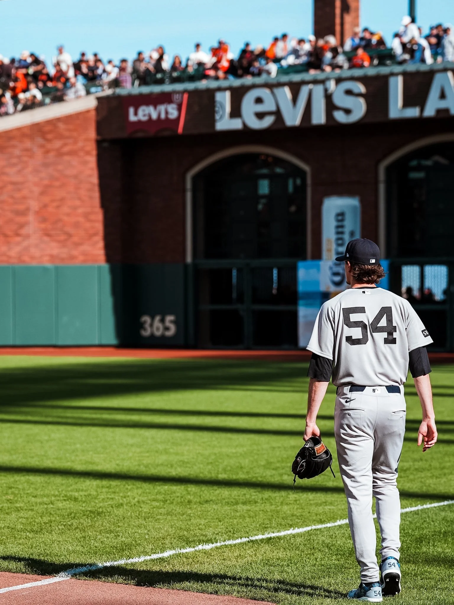 Yankees Win Fifth Straight Season Opener in 7-0 Dominance Over Giants