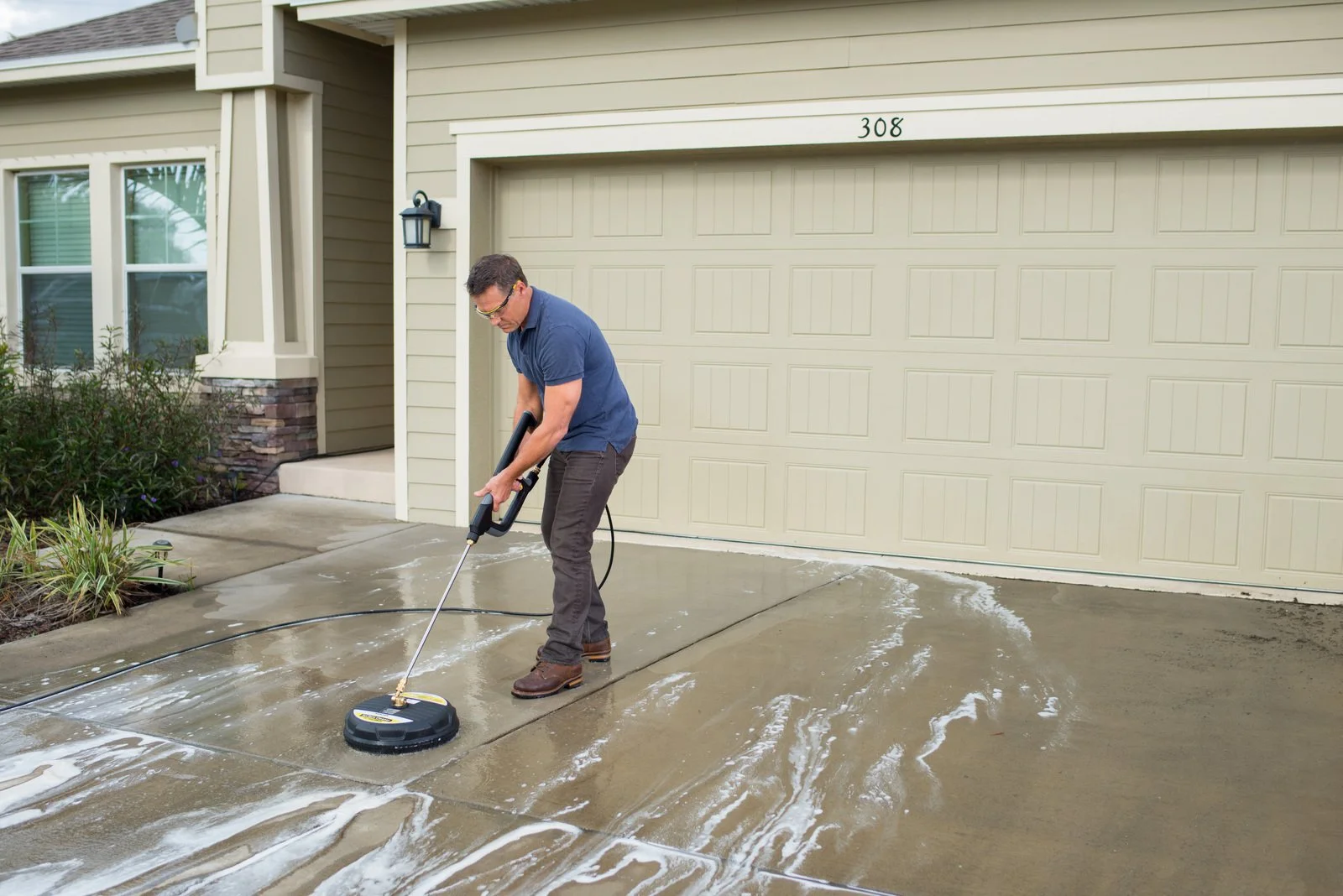 karcher-surface-cleaner-and-soap-clean-driveway.jpg