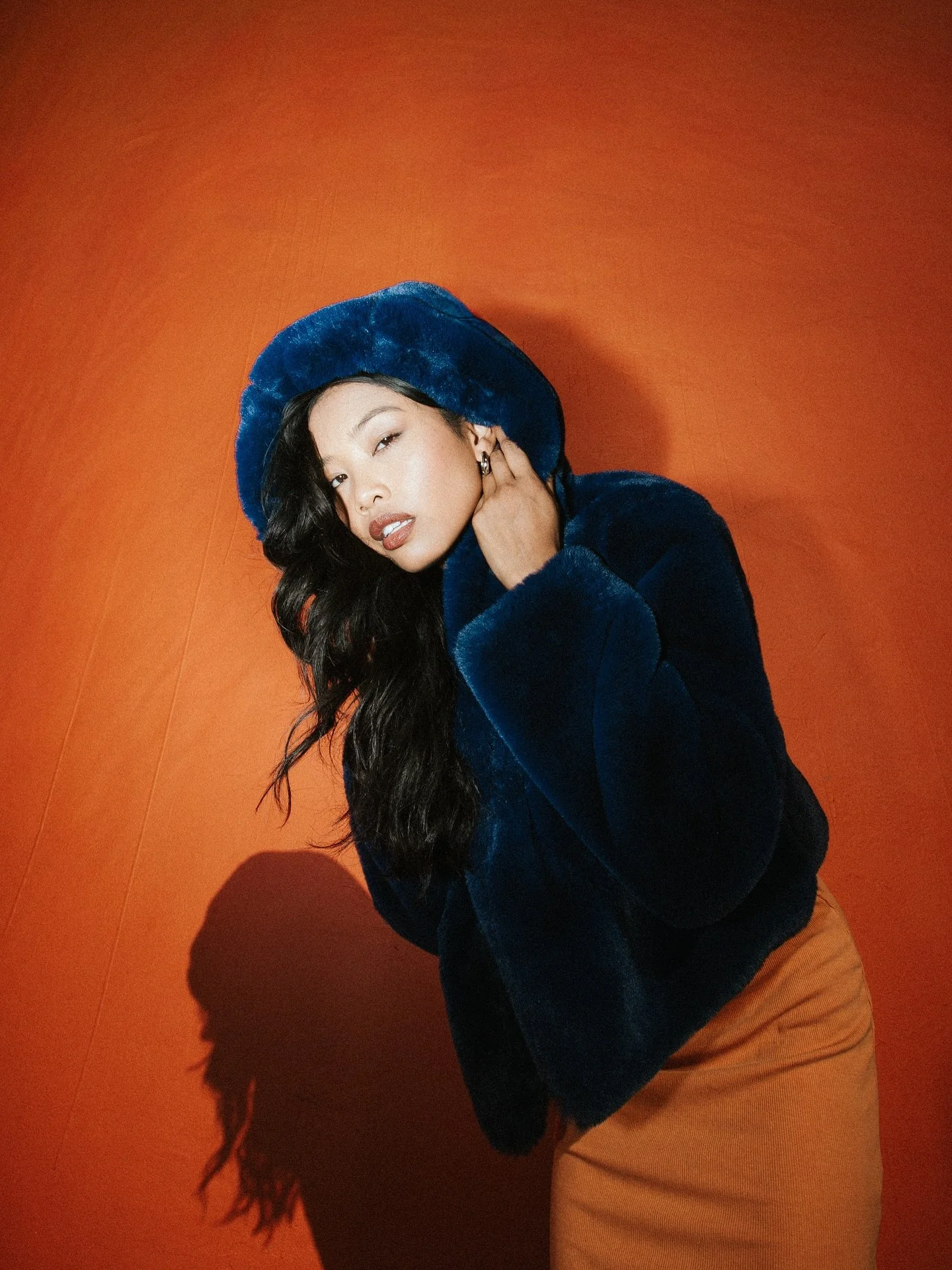 Street corner couture 💙🧡

thank you @loblena for going with the vision and being down to pop on this fur coat in the sunny heat of LA for a sec to get these shots!!!🫶🏼