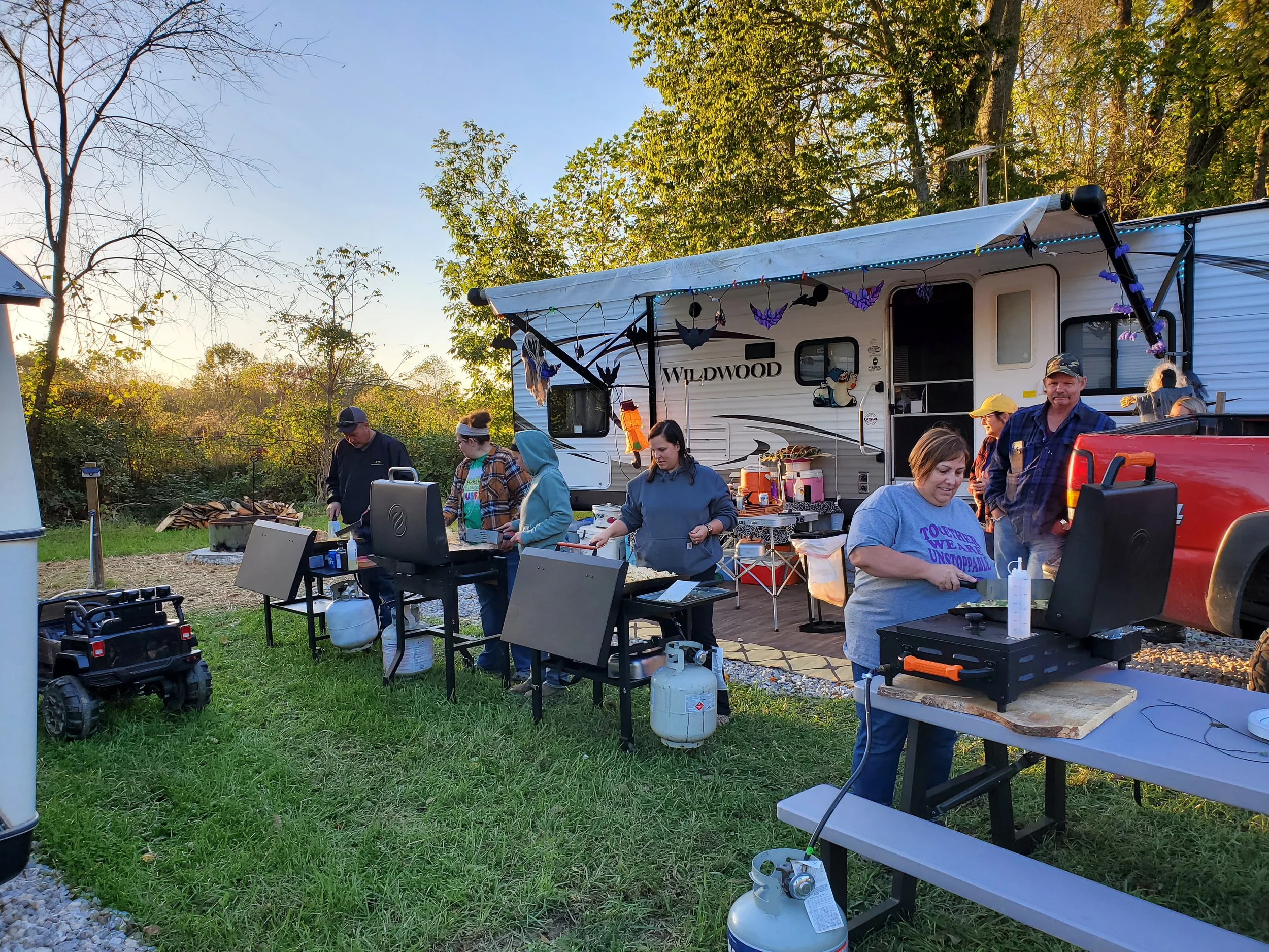 A quiet, peaceful and pet-friendly campground serving the Hocking Hills and Logan, Ohio areas with electric, water, dump station, trash disposal and Wi-Fi on-site. Fire pits and picnic tables are also available at each site.