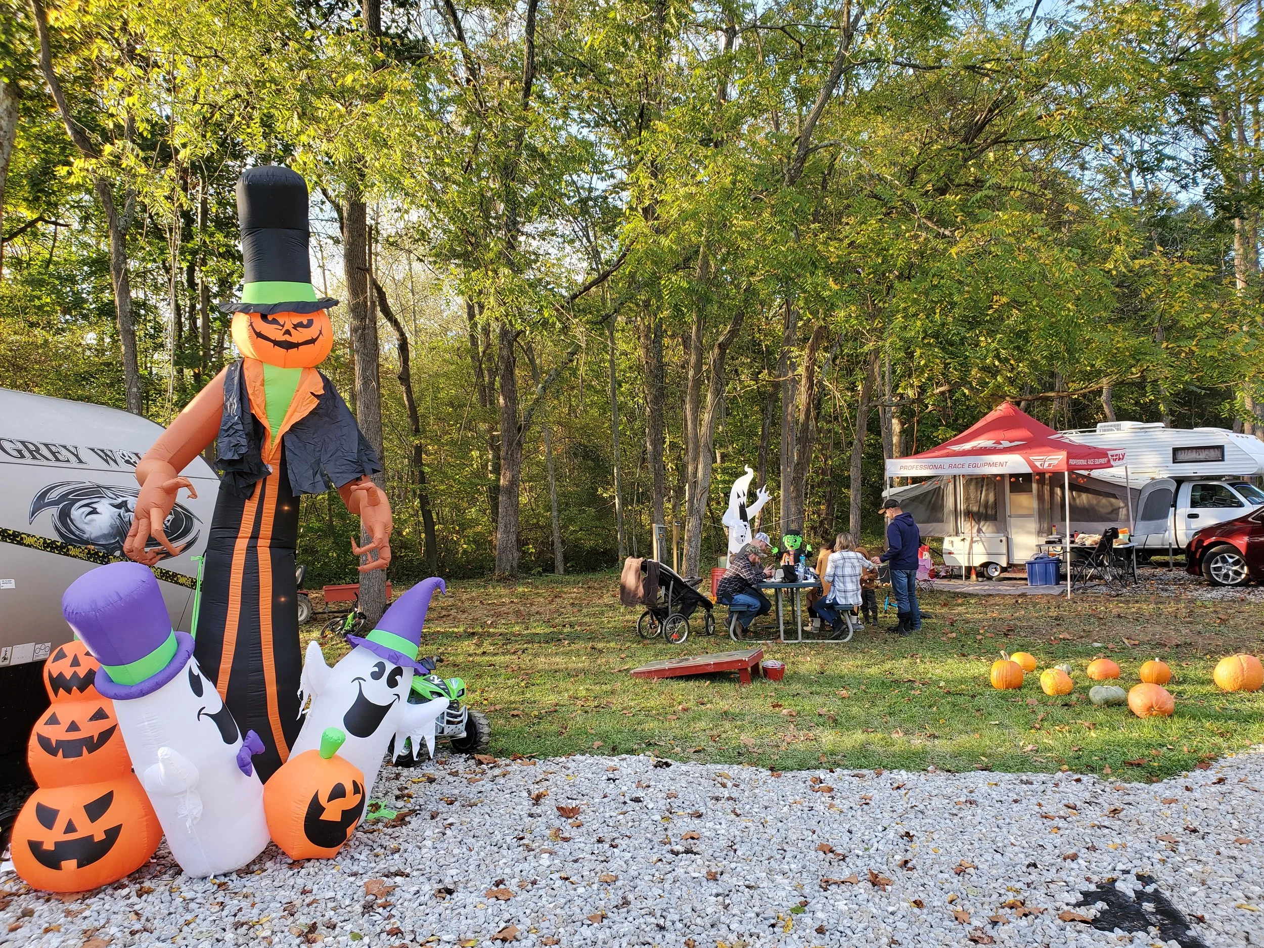 A quiet, peaceful and pet-friendly campground serving the Hocking Hills and Logan, Ohio areas with electric, water, dump station, trash disposal and Wi-Fi on-site. Fire pits and picnic tables are also available at each site.