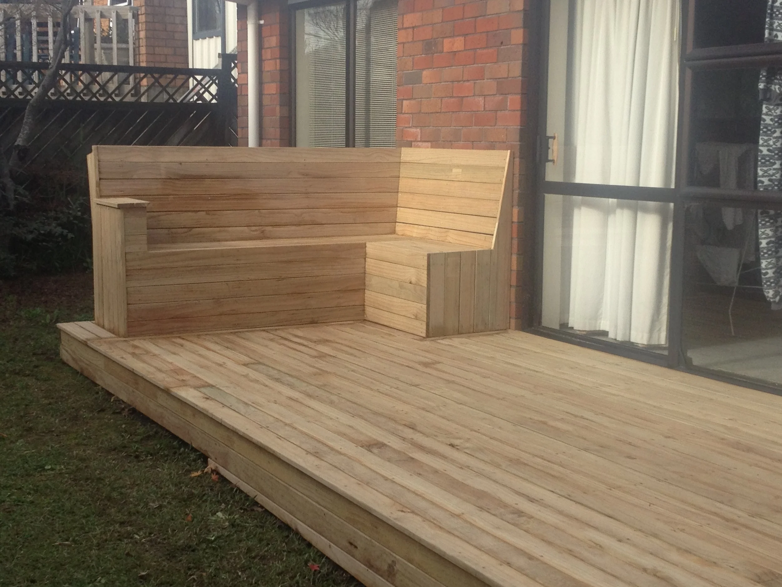 Ace Landscapes Deck and Seat.JPG