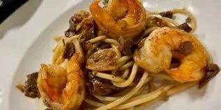 Slim Man Cooks Shrimp with Marsala and Porcini Sauce