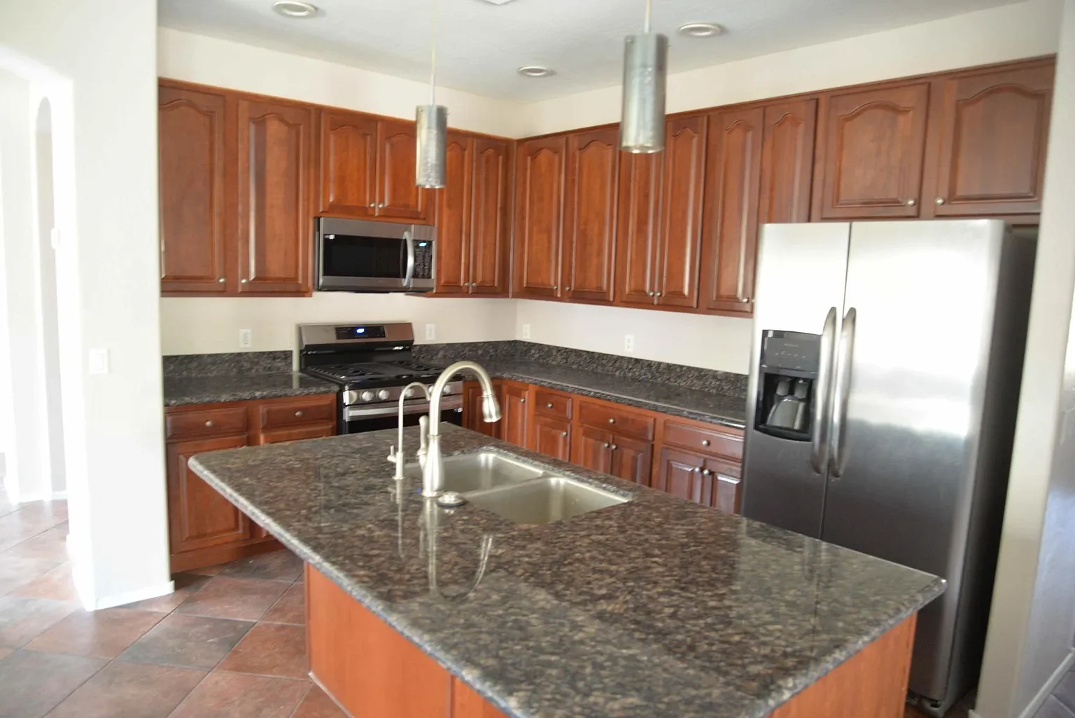 4178 E maplewood.webp