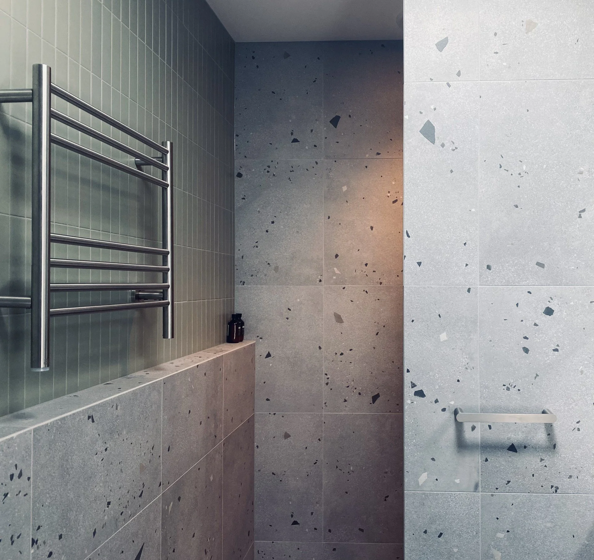 ensuite.jpg