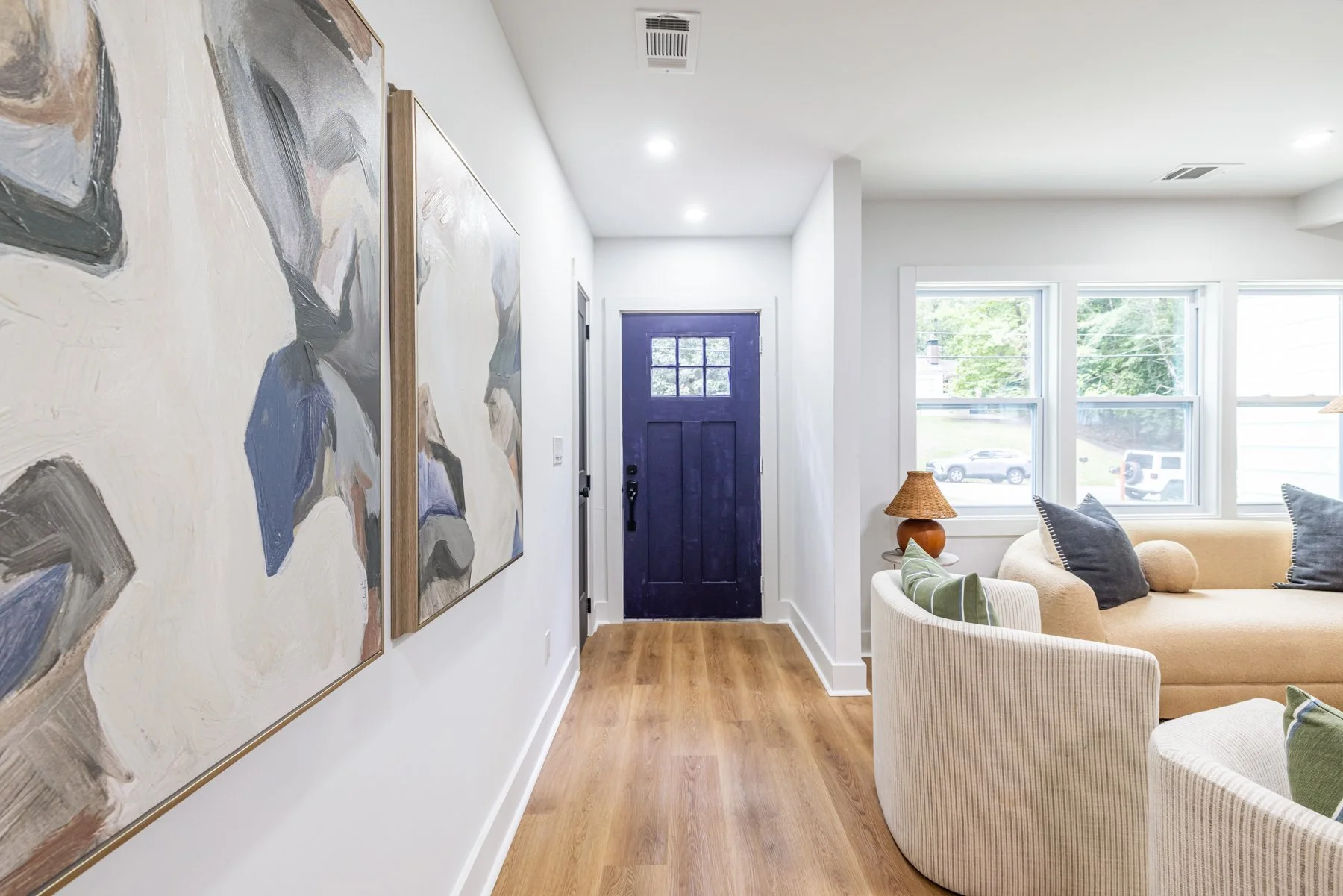 2.2-entry_foyer2.jpg