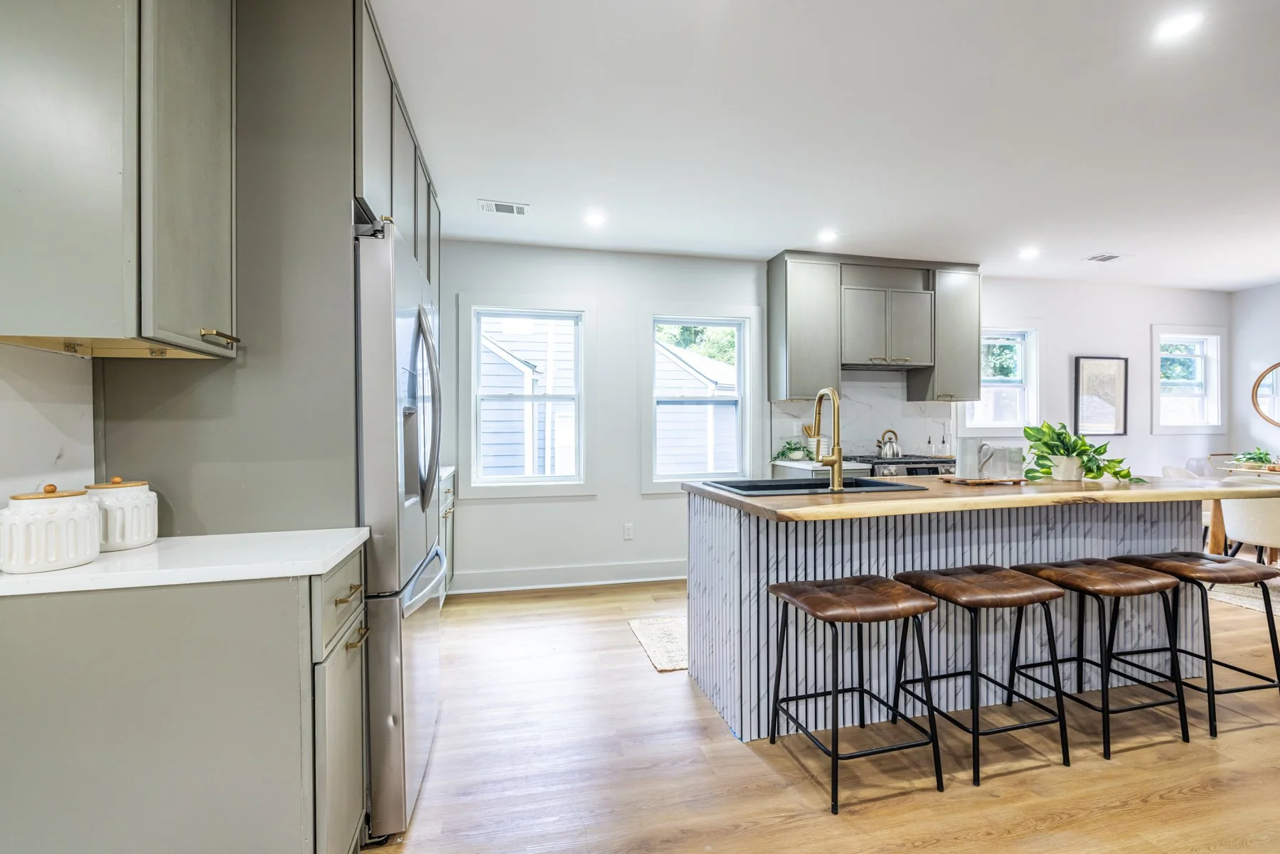 4.2-kitchen2.jpg
