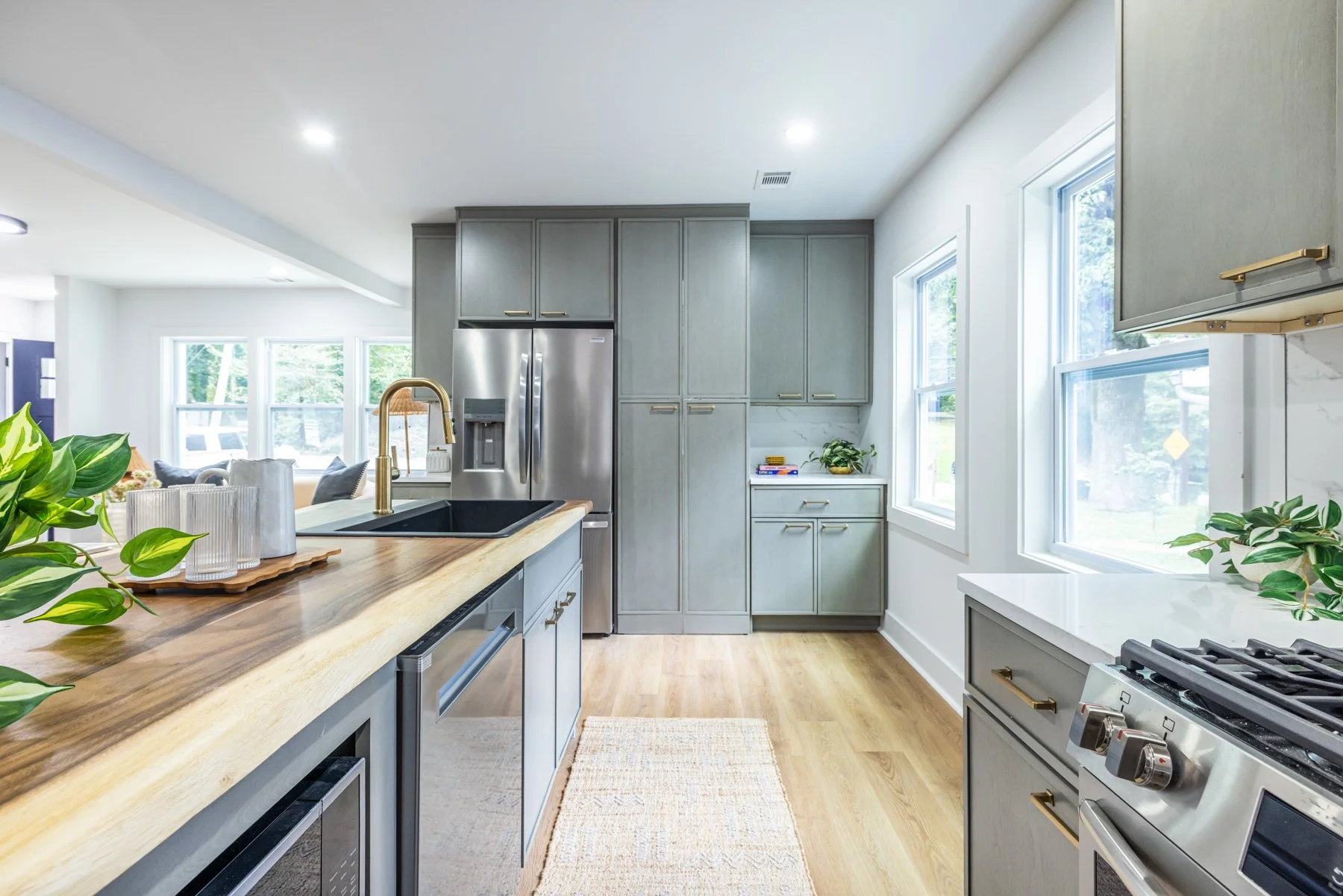 4.4-kitchen4.jpg