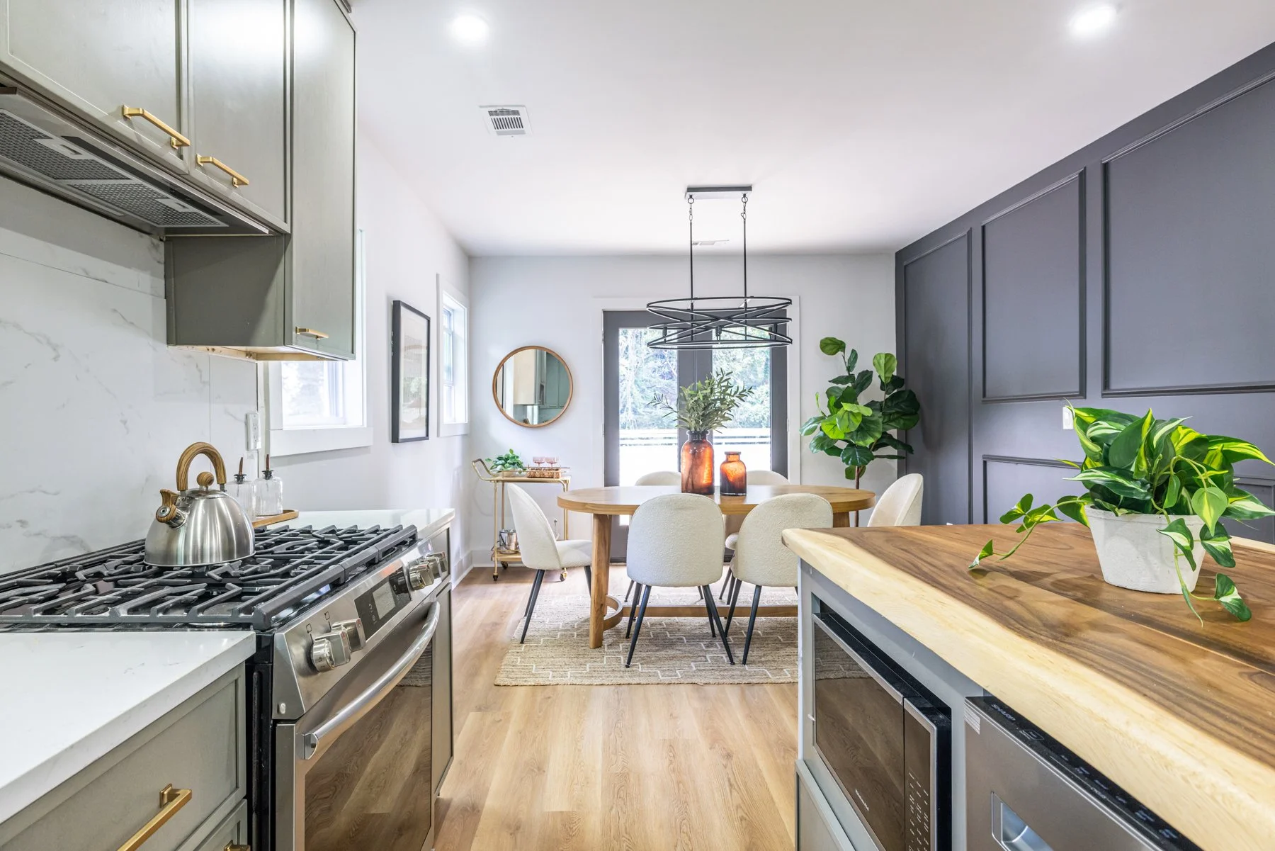 5.0-kitchen_dining.jpg