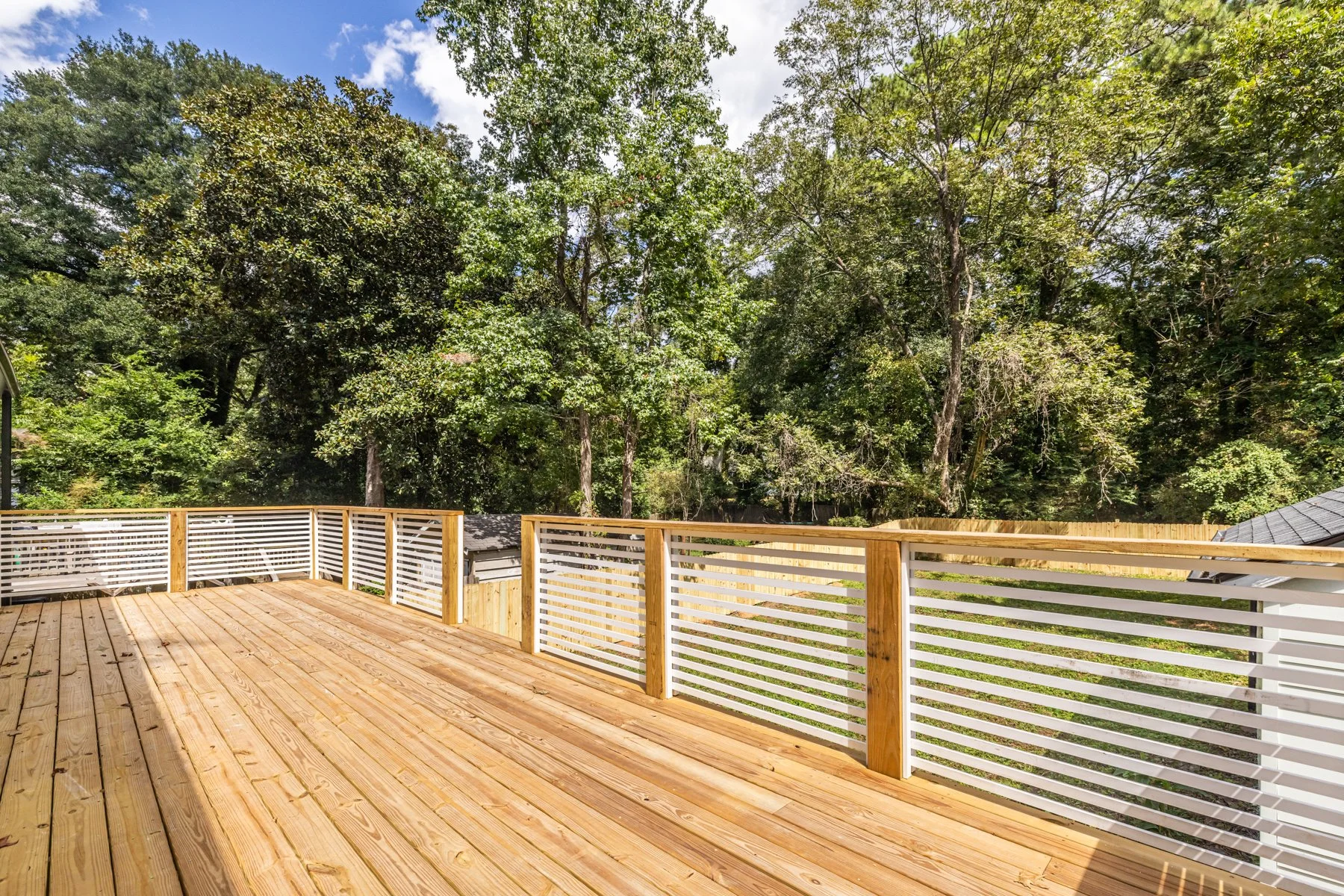 6.1-back_deck2.jpg
