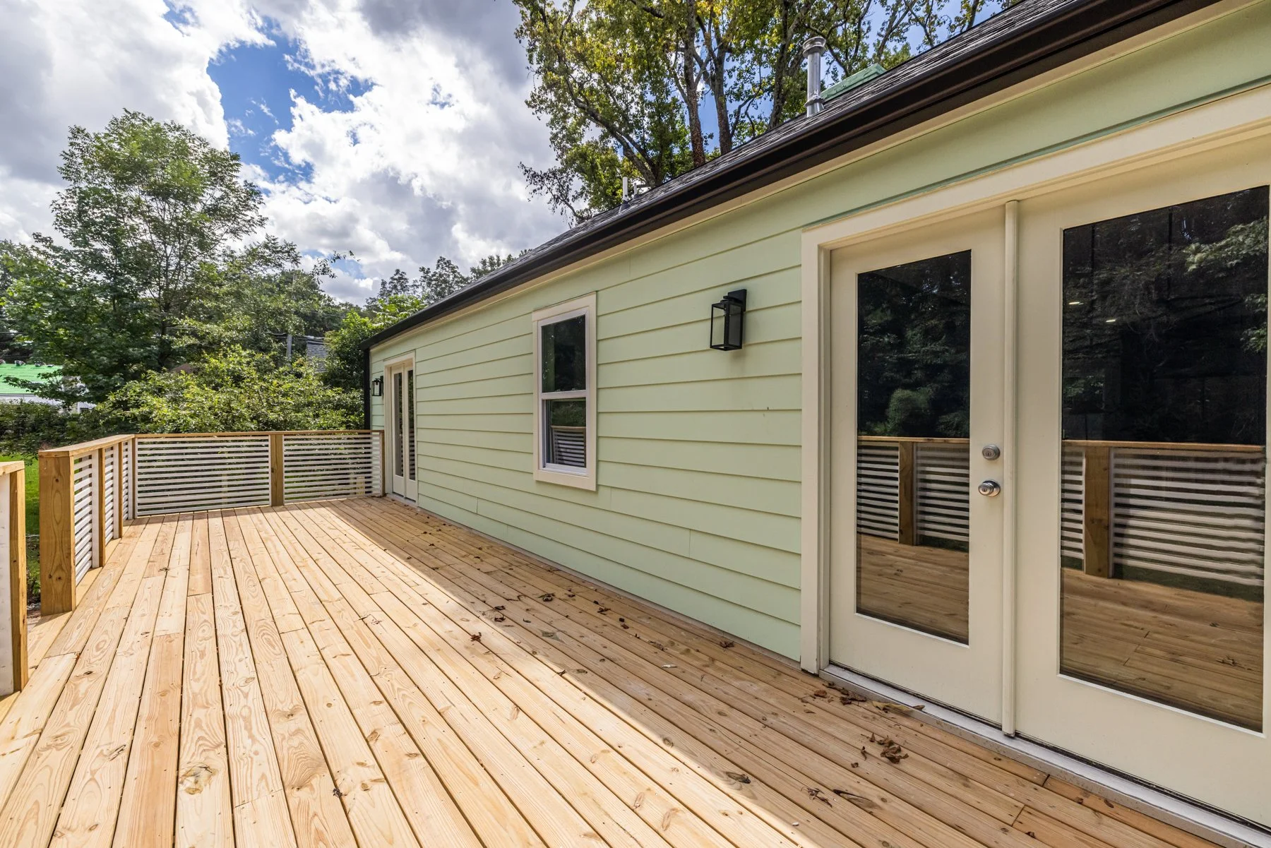 6.7-back_deck4.jpg