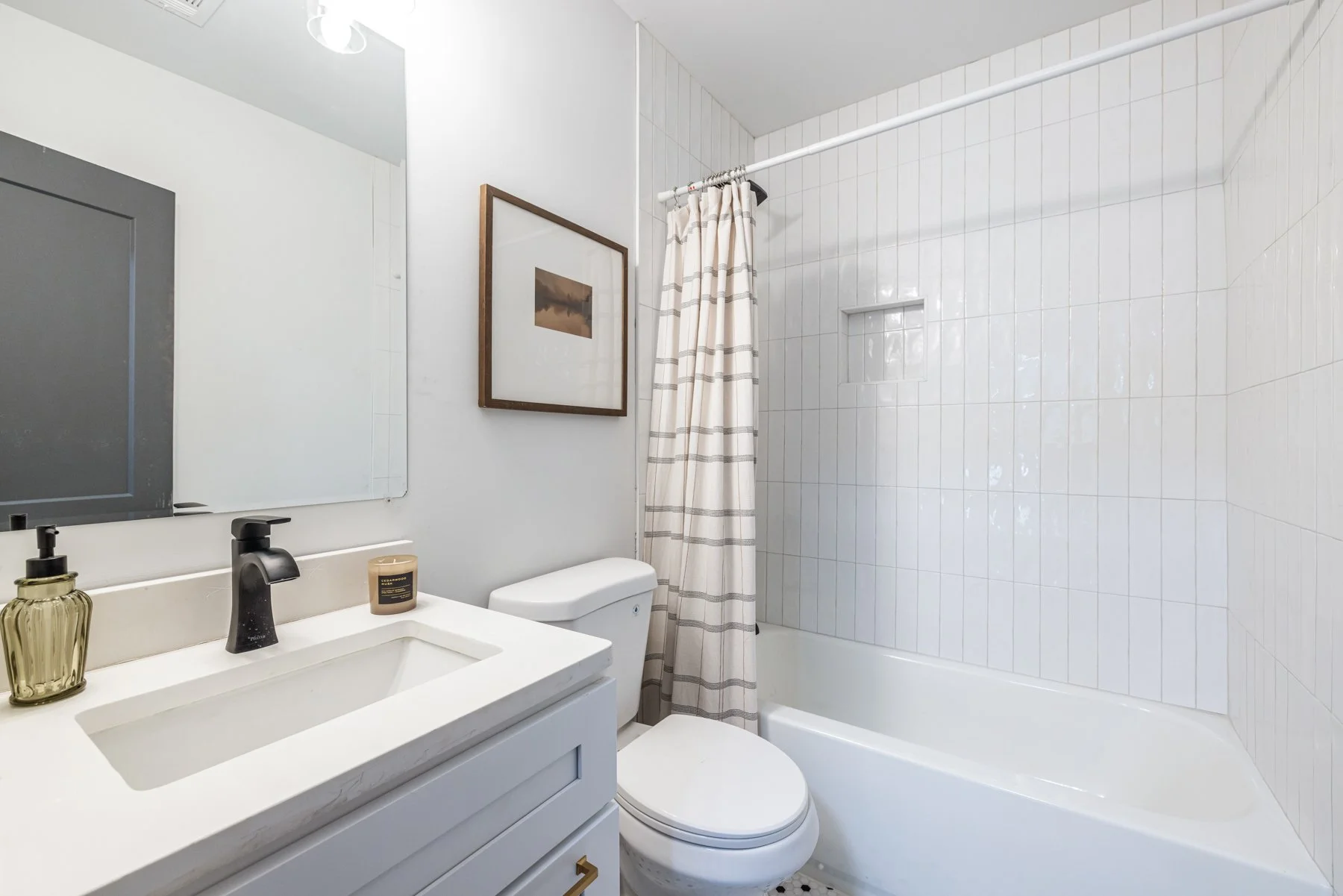 9.0-bath2.jpg