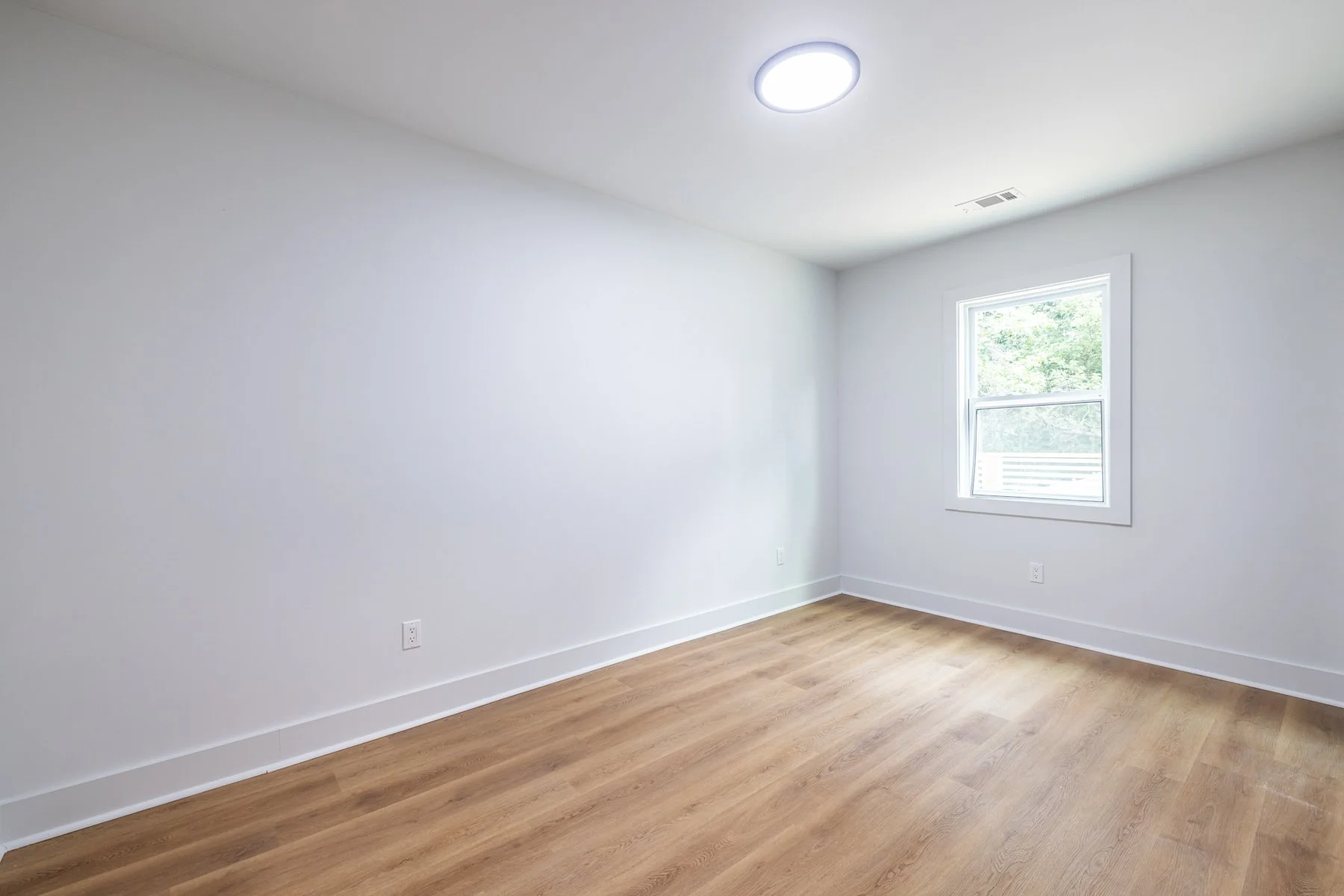 8.1-bed2.jpg