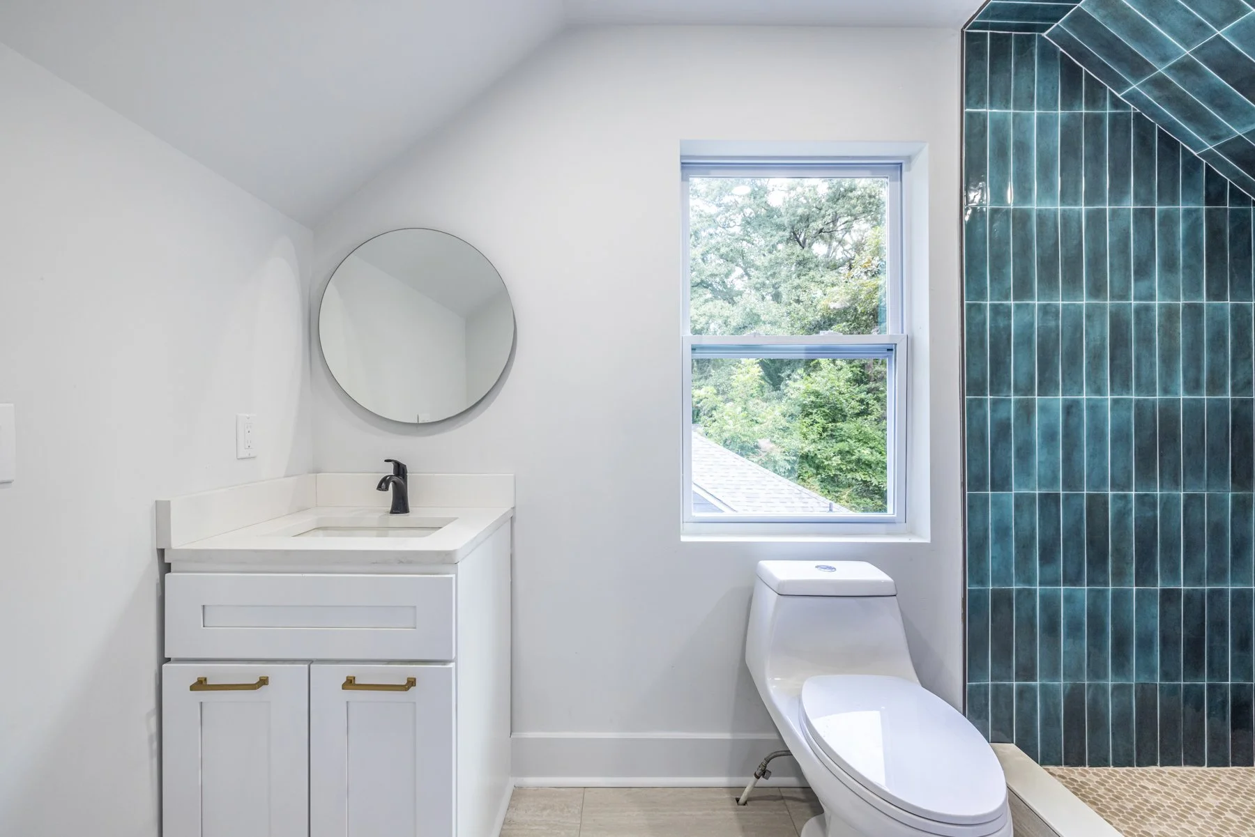 10.5-bath3.jpg