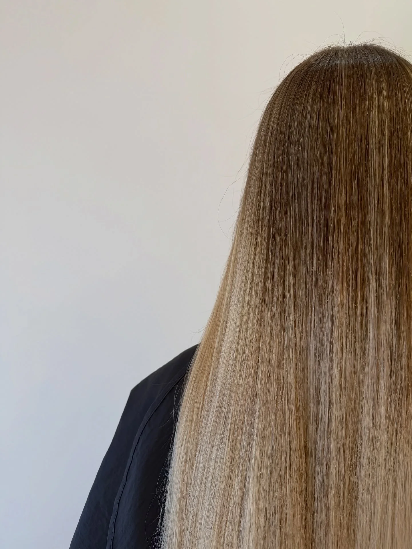 ✨ Blonde in every shade and every mood. From soft, creamy blends to bright, bold foils, we&rsquo;ve been creating all the blonde inspo you need this season. Whether you love it golden, icy, lived-in or bright and dimensional, there&rsquo;s a blonde h