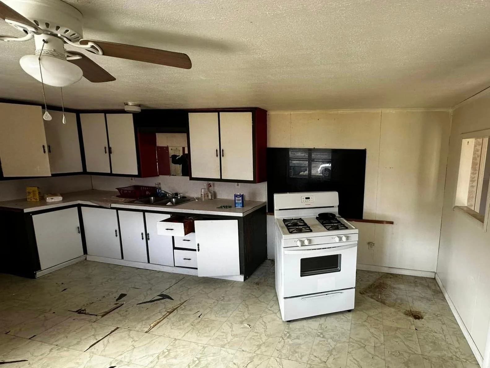 Kan's Handyman and Construction Kitchen Remodel Before  Picture in Fort Gibson, OK.