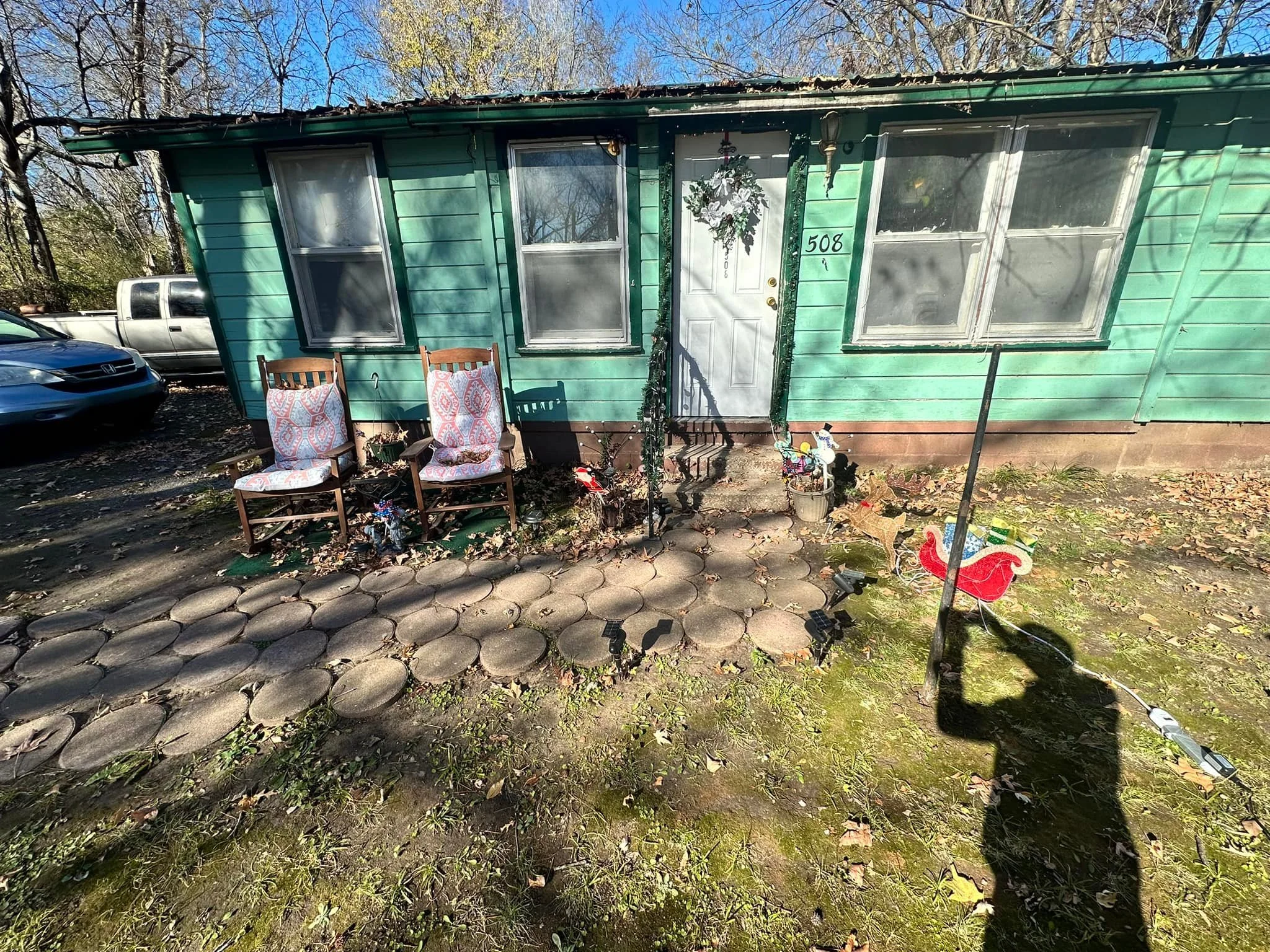An before picture of a house with no wheelchair accessible ramp built by Kan's Handyman and Construction in Fort Gibson Oklahoma. 