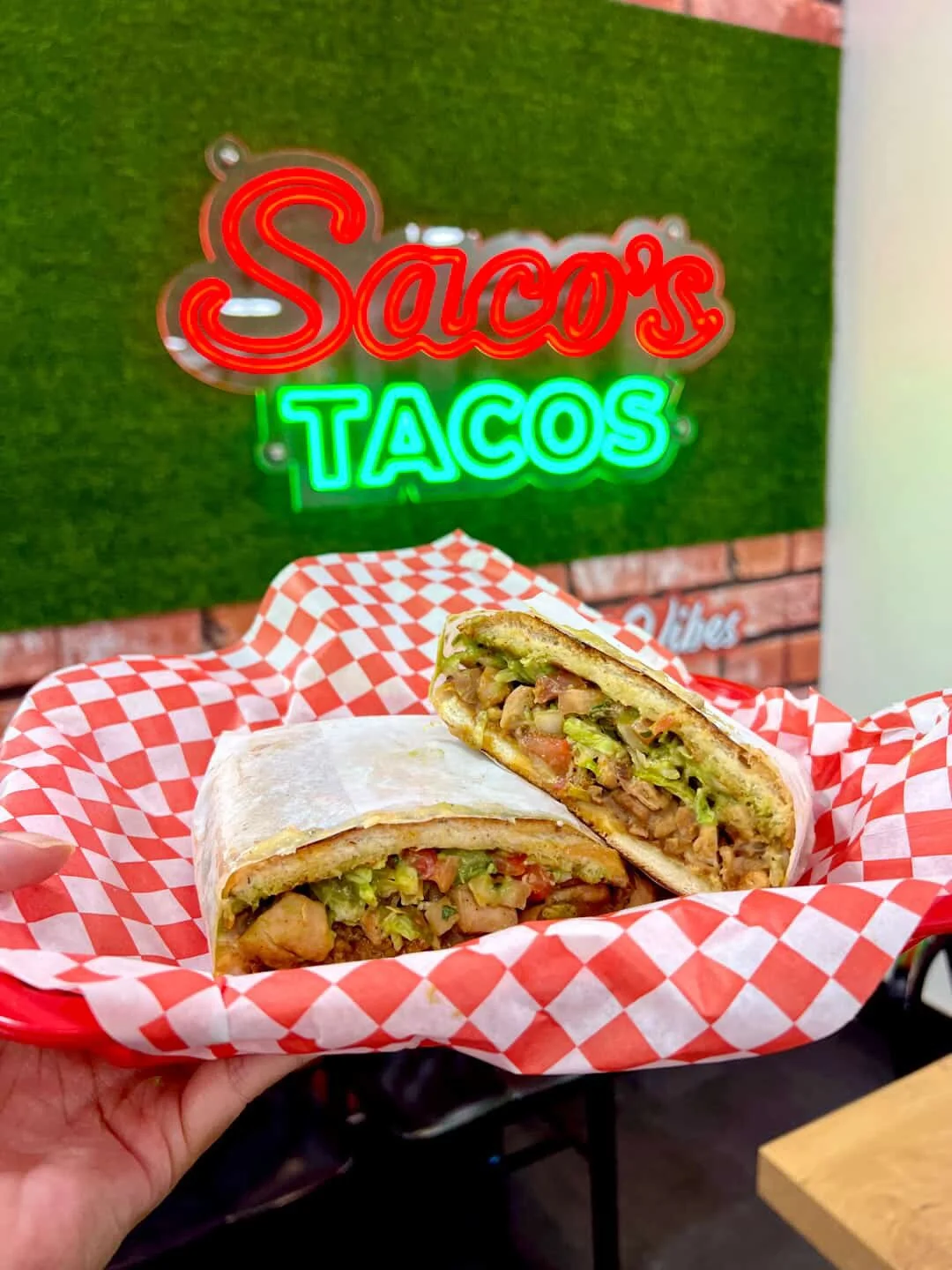 E0E7E818-C3E5-48C8-9B3F-A8F3D7C9887B 2.JPG