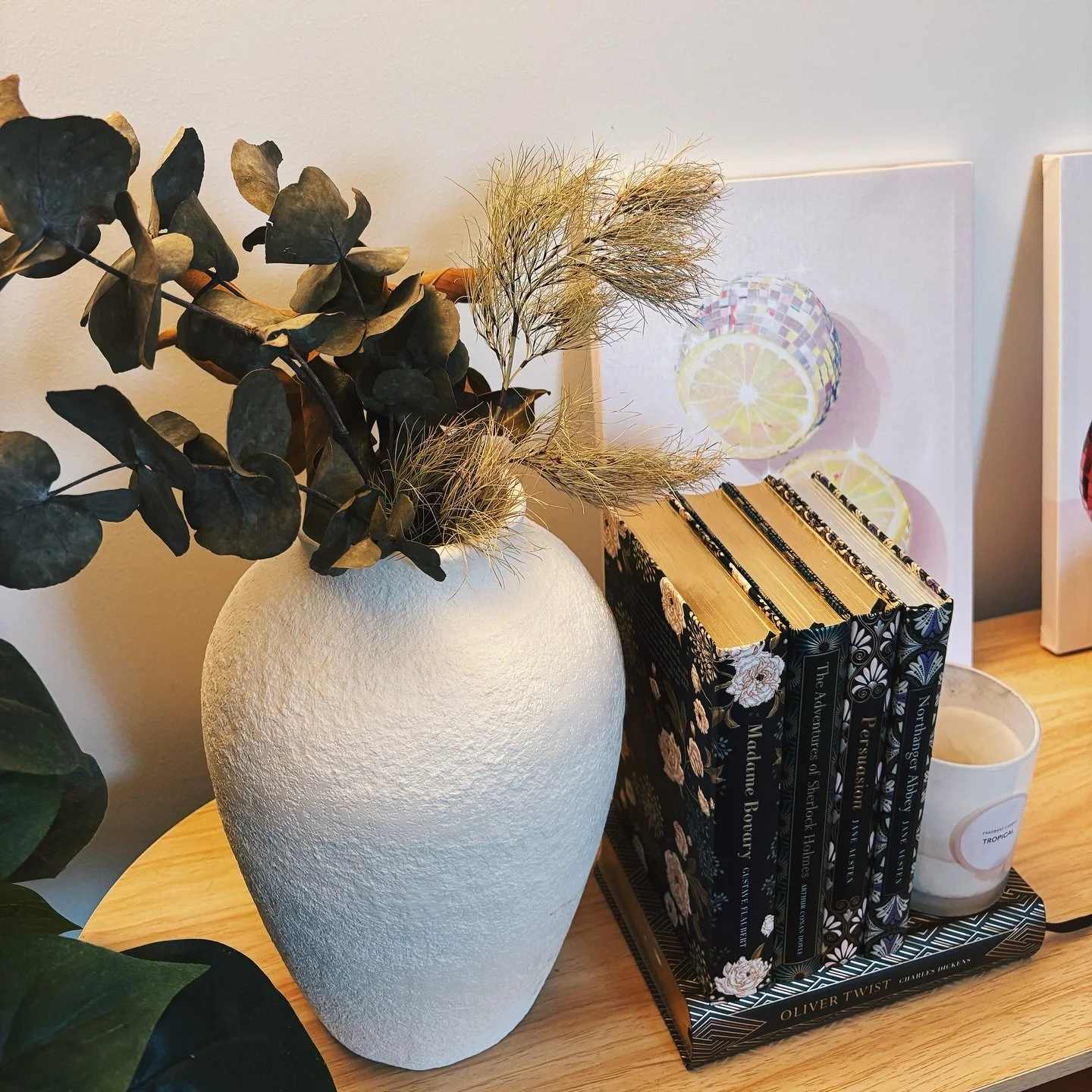 Yes it&rsquo;s a bit radio silent in the podcast front at the moment but I am in the middle of preparing the second podcast - What is Hysteria and Where Did it Go? 👀 

Hysteria was studied by Freud. He and Joseph Breuer wrote a book called Studies i