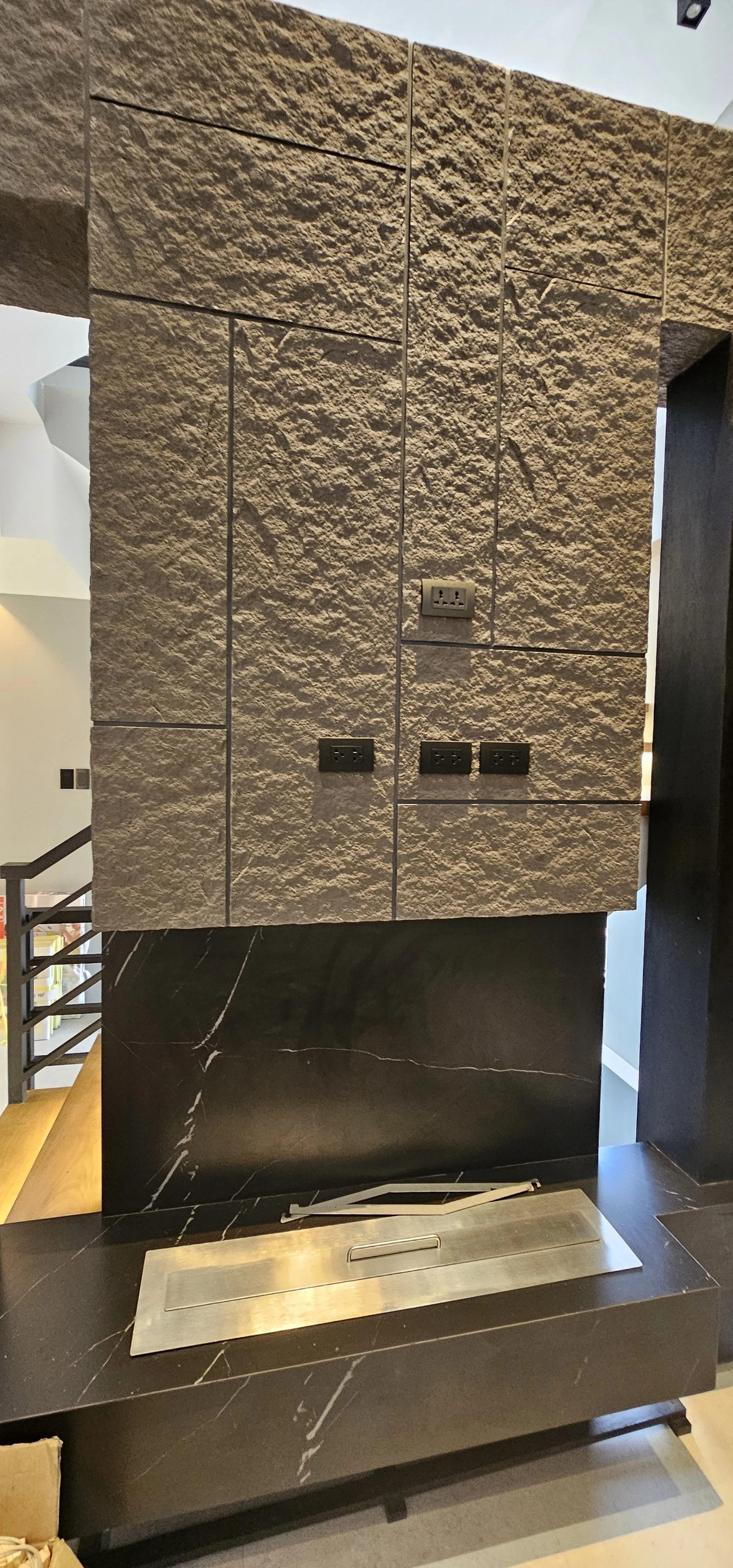 FIREPLACE 1.jpg